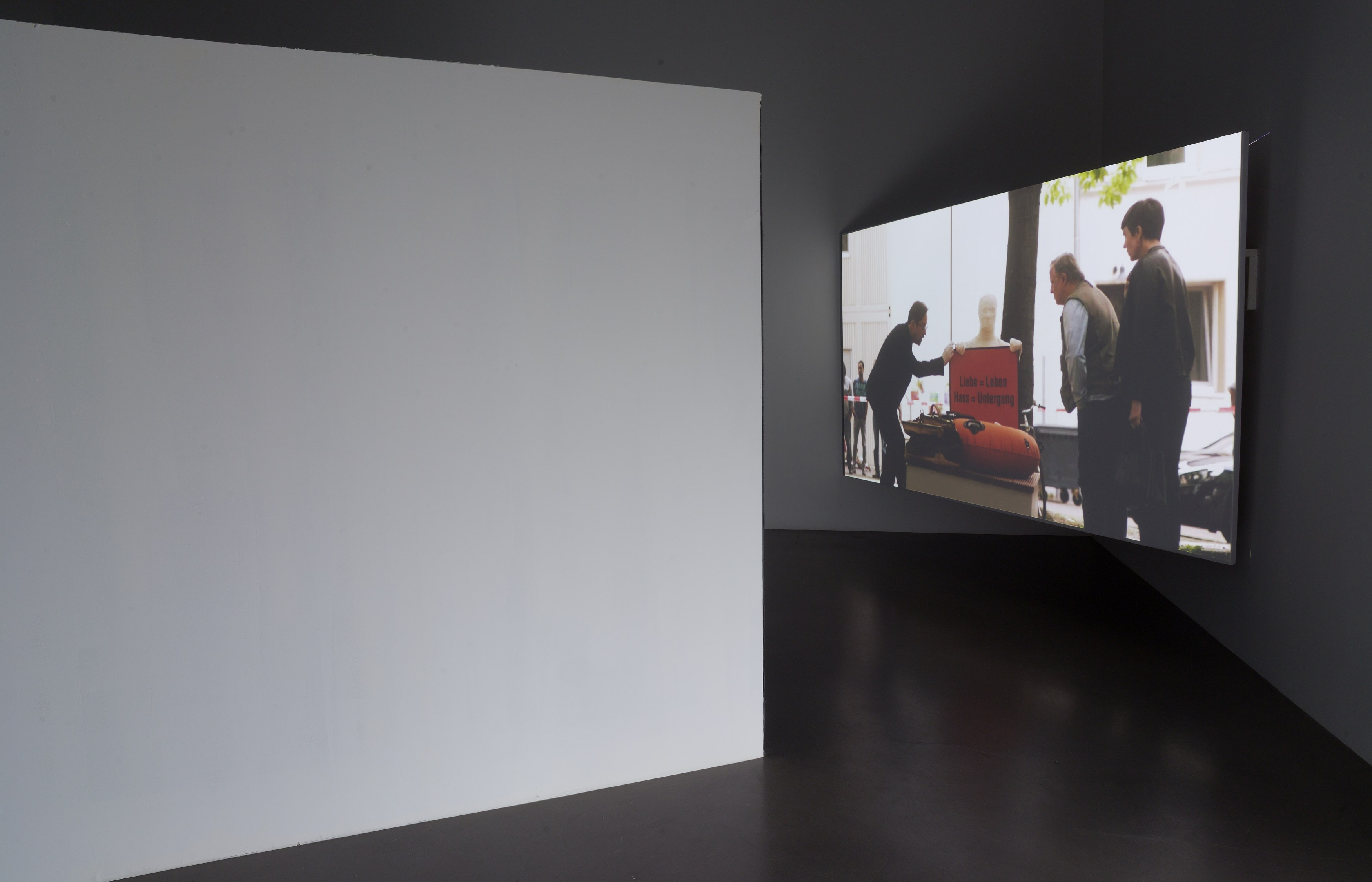 Christian Jankowski, 2017 at Petzel, photo 5