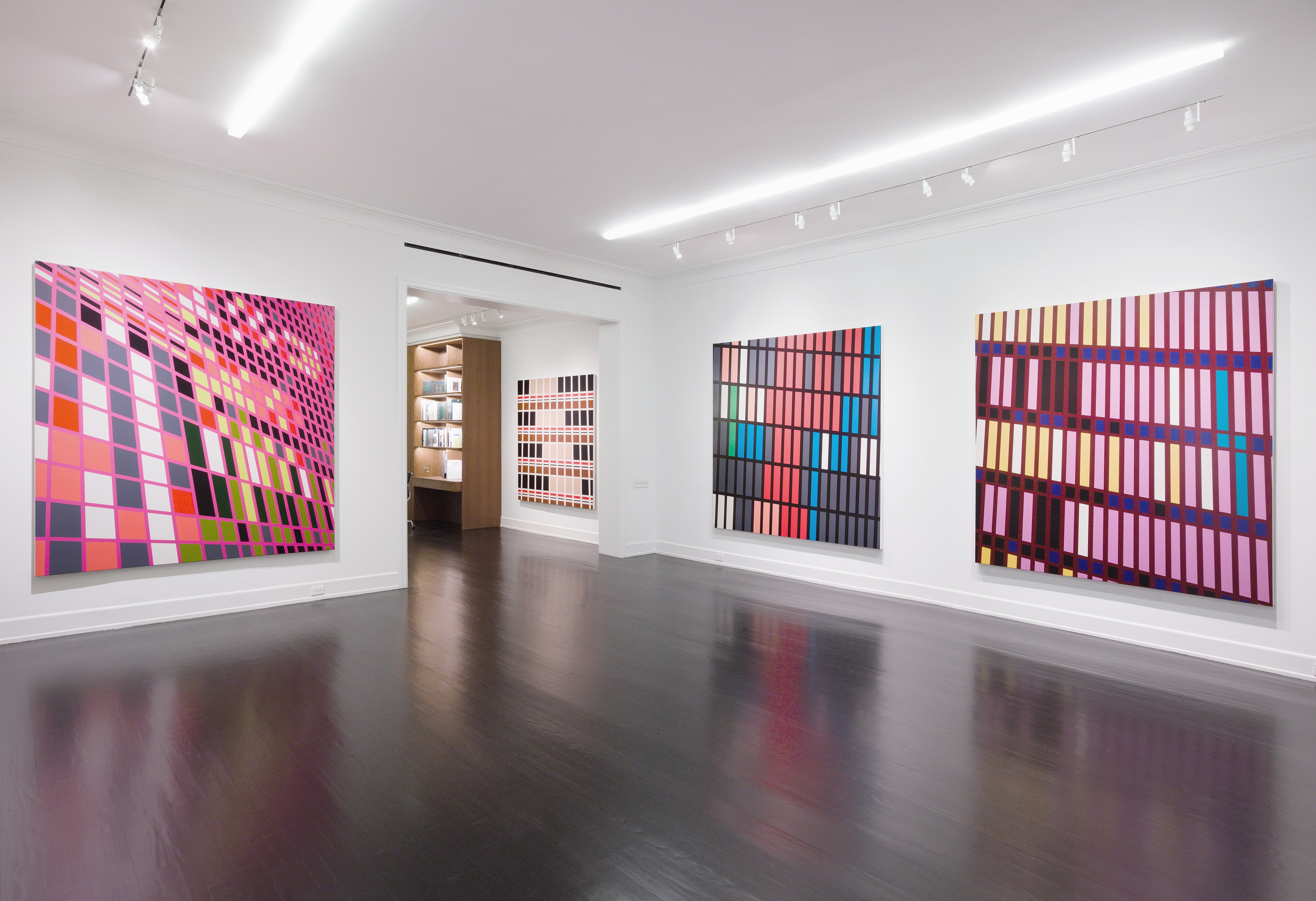 Sarah Morris, Midtown Paintings: 1998–2001 at Petzel, photo 5