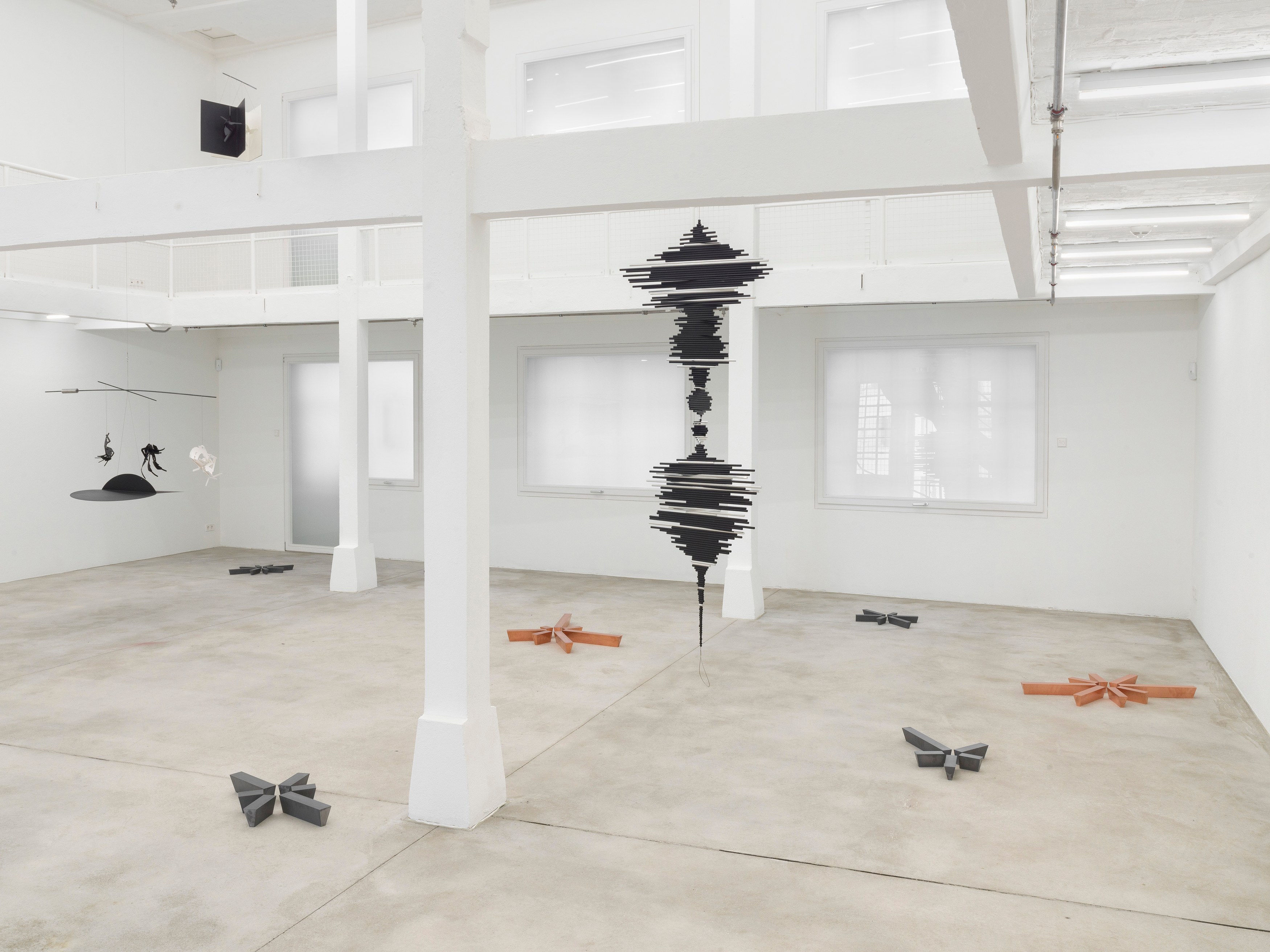 Harald Klingelhöller, Die Welt erzählt (zweifach, sternförmig) at Okey Dokey Konrad Fischer, photo 2
