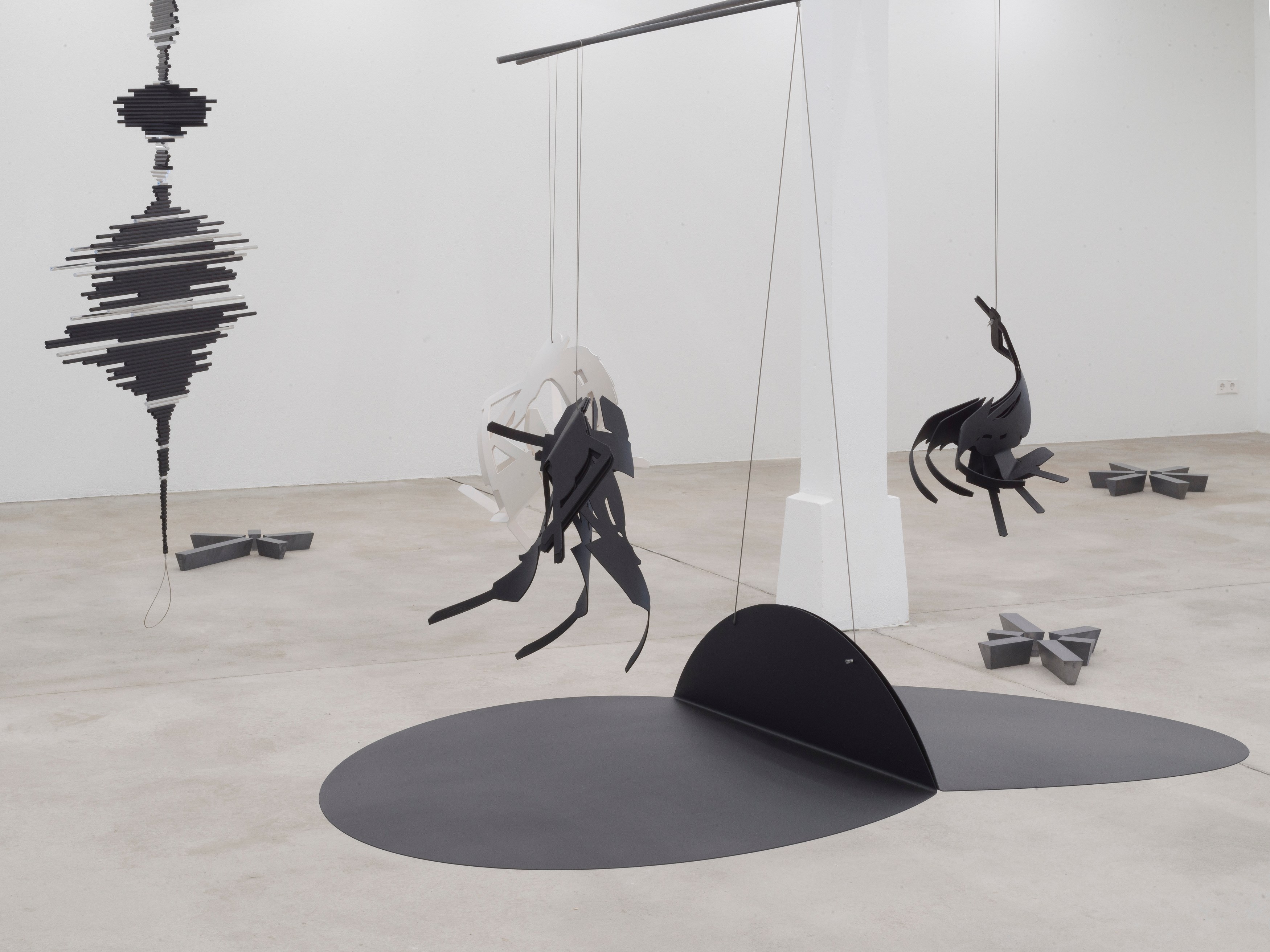 Harald Klingelhöller, Die Welt erzählt (zweifach, sternförmig) at Okey Dokey Konrad Fischer, photo 10