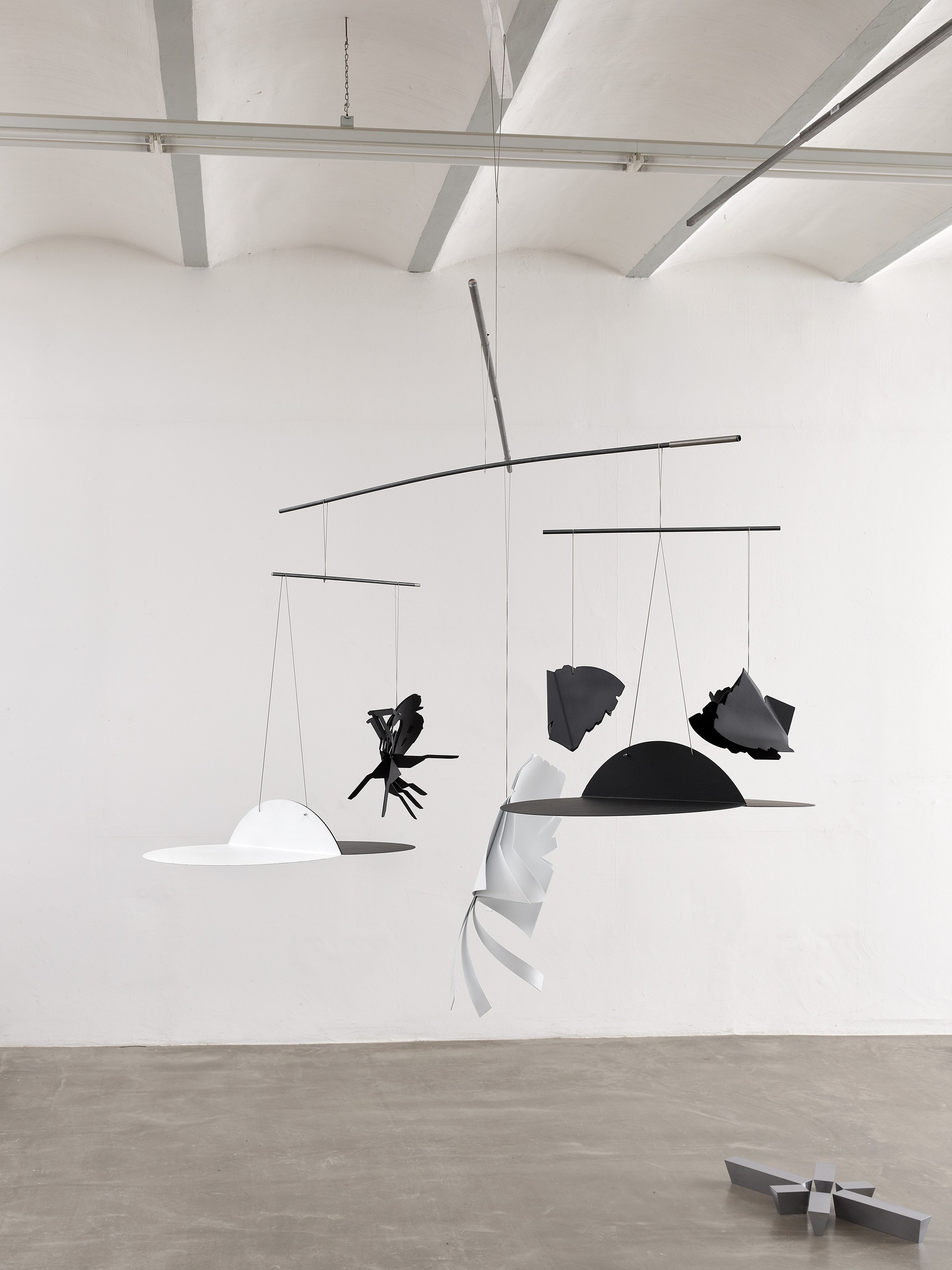 Harald Klingelhöller, Die Welt erzählt (zweifach, sternförmig) at Okey Dokey Konrad Fischer, photo 9