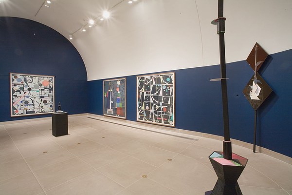 Image 2 of 8