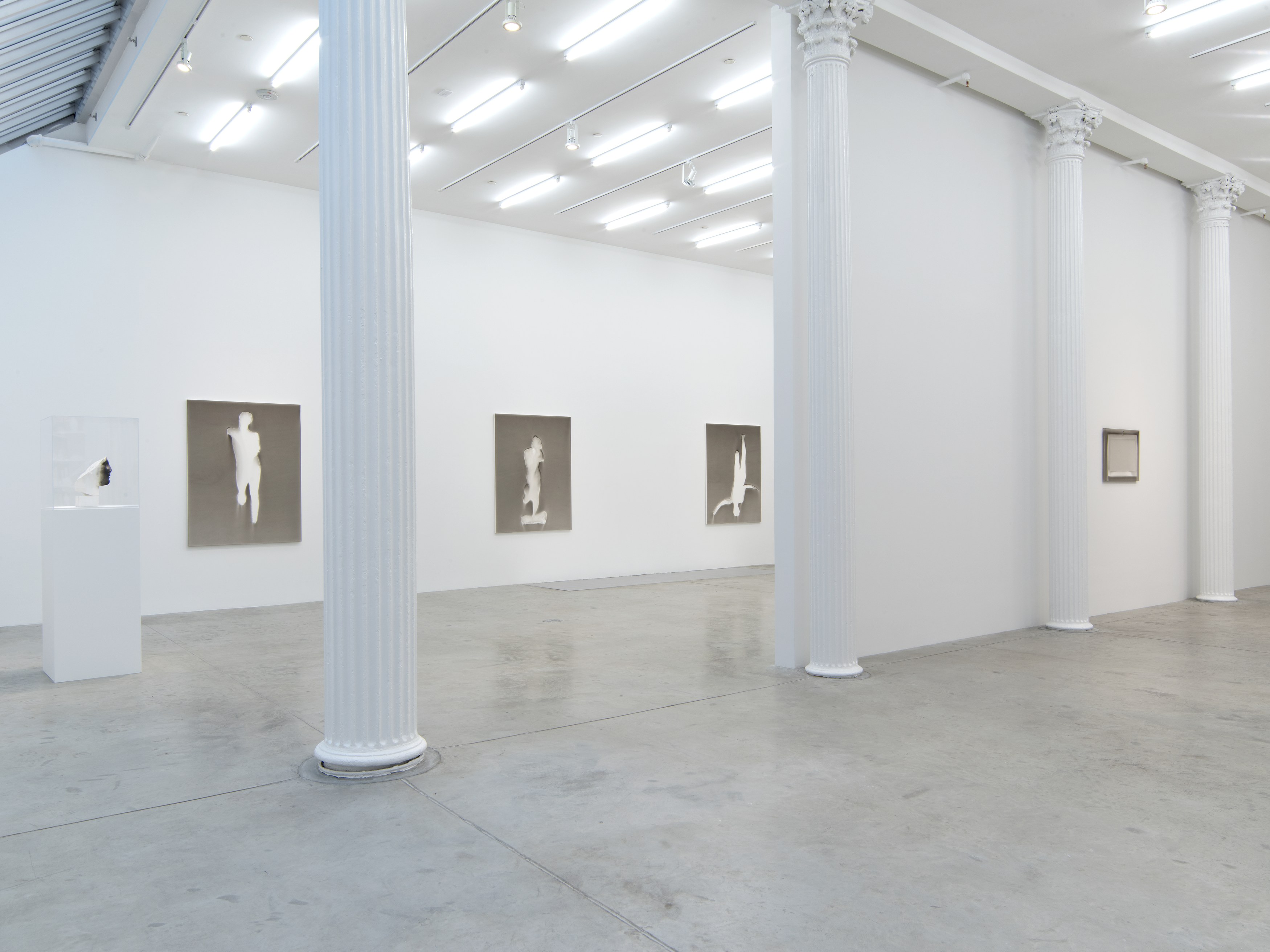 Claudio Parmiggiani, Claudio Parmiggiani at Bortolami, photo 7