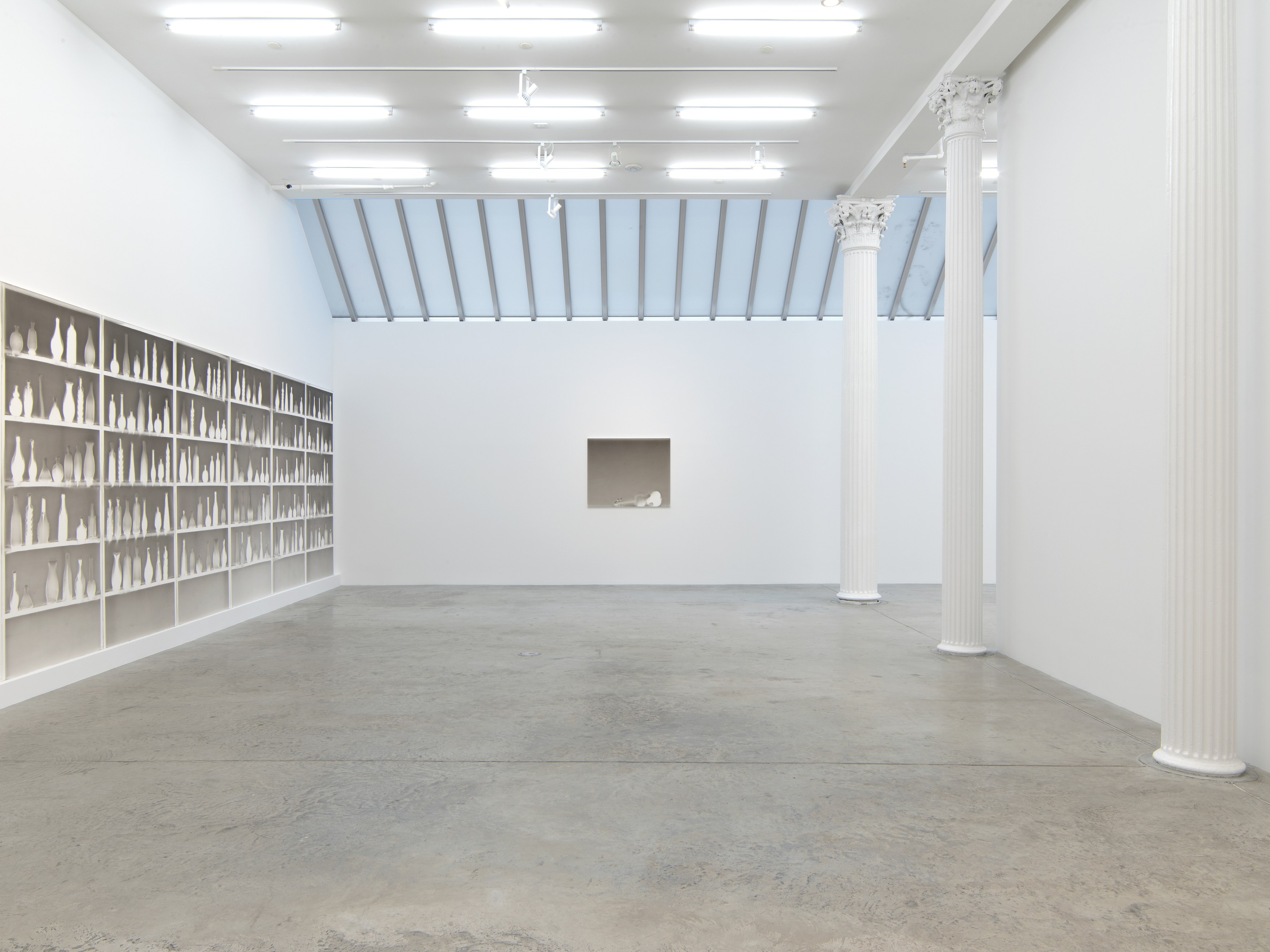 Claudio Parmiggiani, Claudio Parmiggiani at Bortolami, photo 3