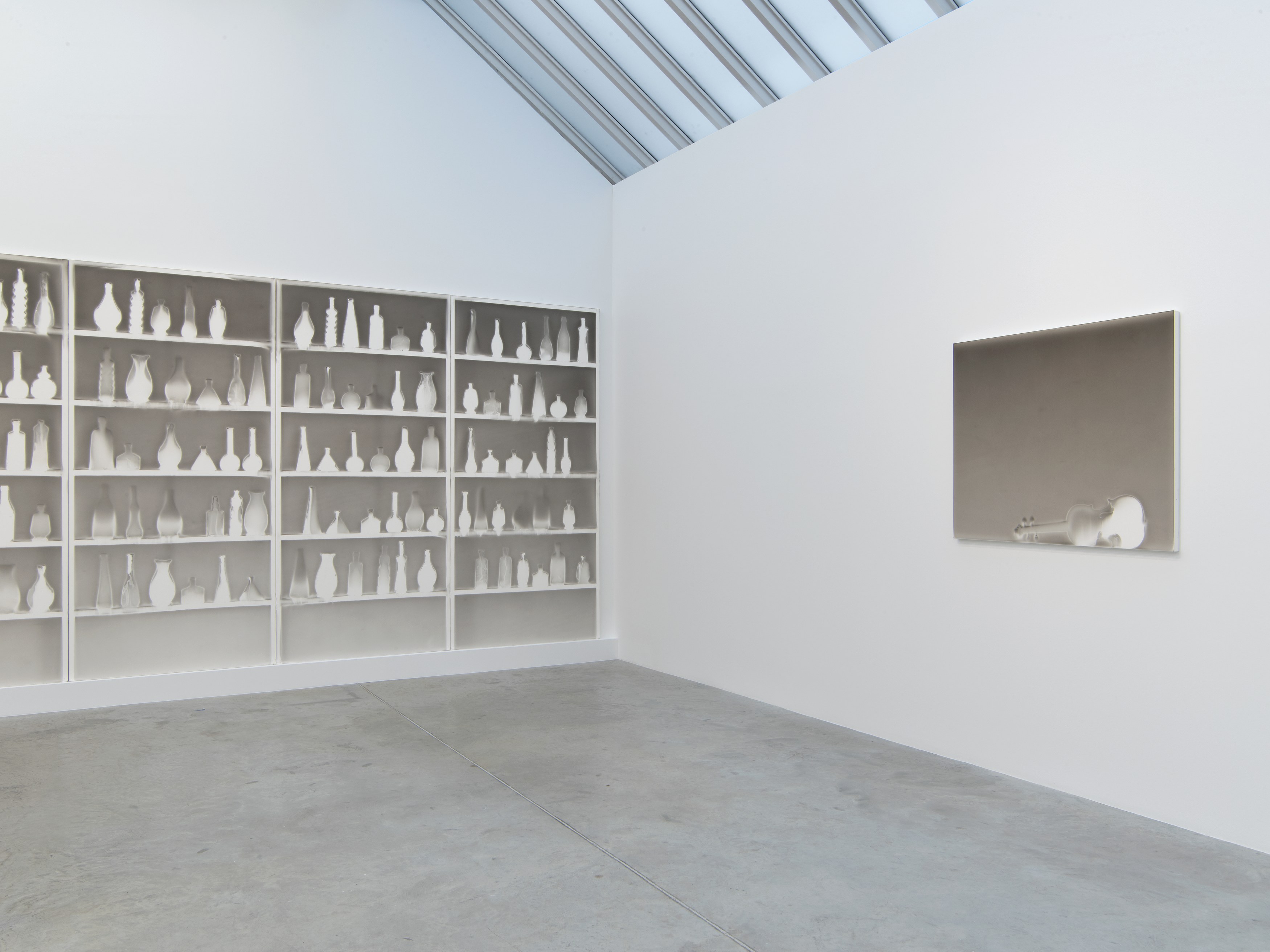 Claudio Parmiggiani, Claudio Parmiggiani at Bortolami, photo 5