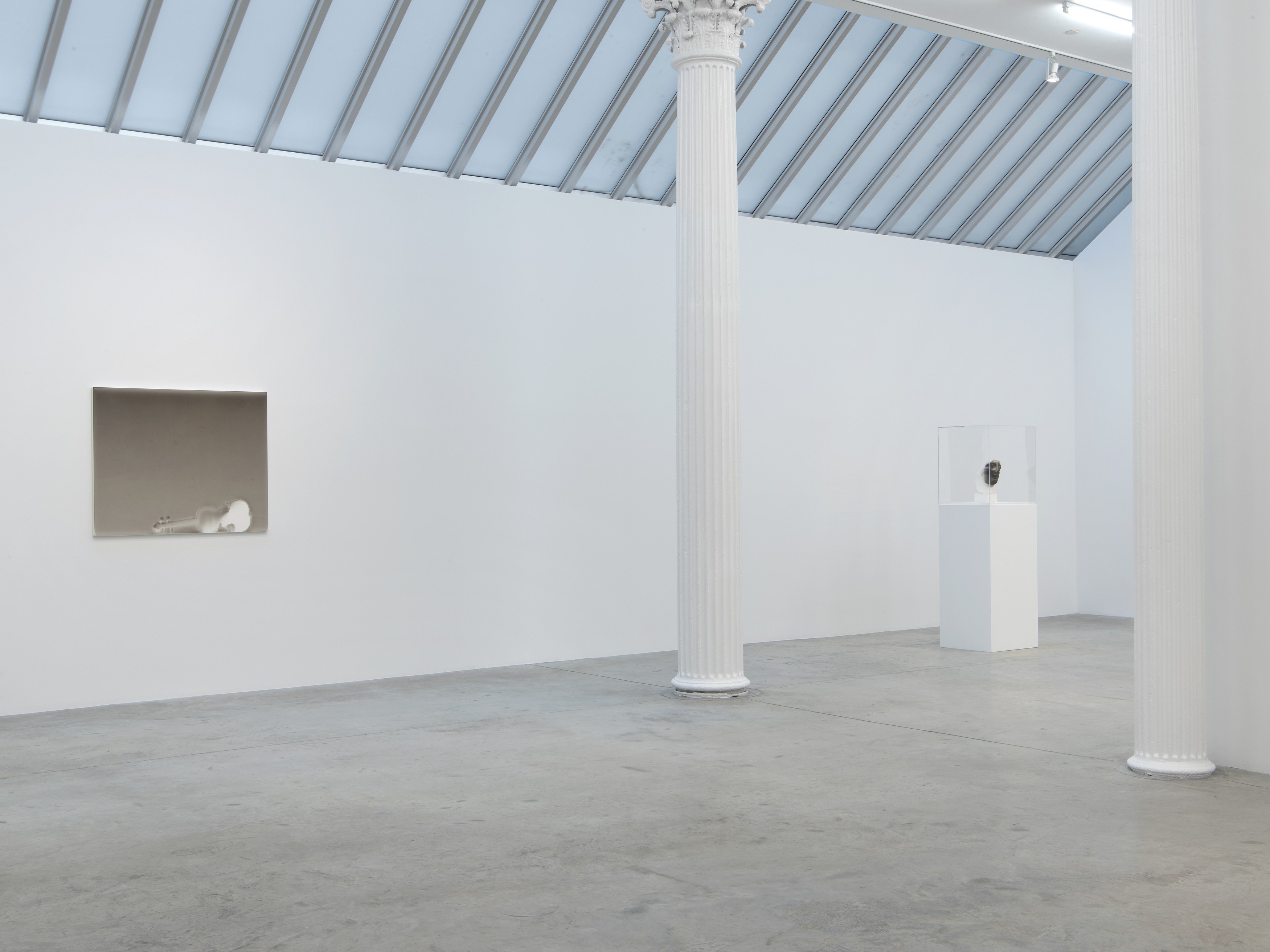 Claudio Parmiggiani, Claudio Parmiggiani at Bortolami, photo 4