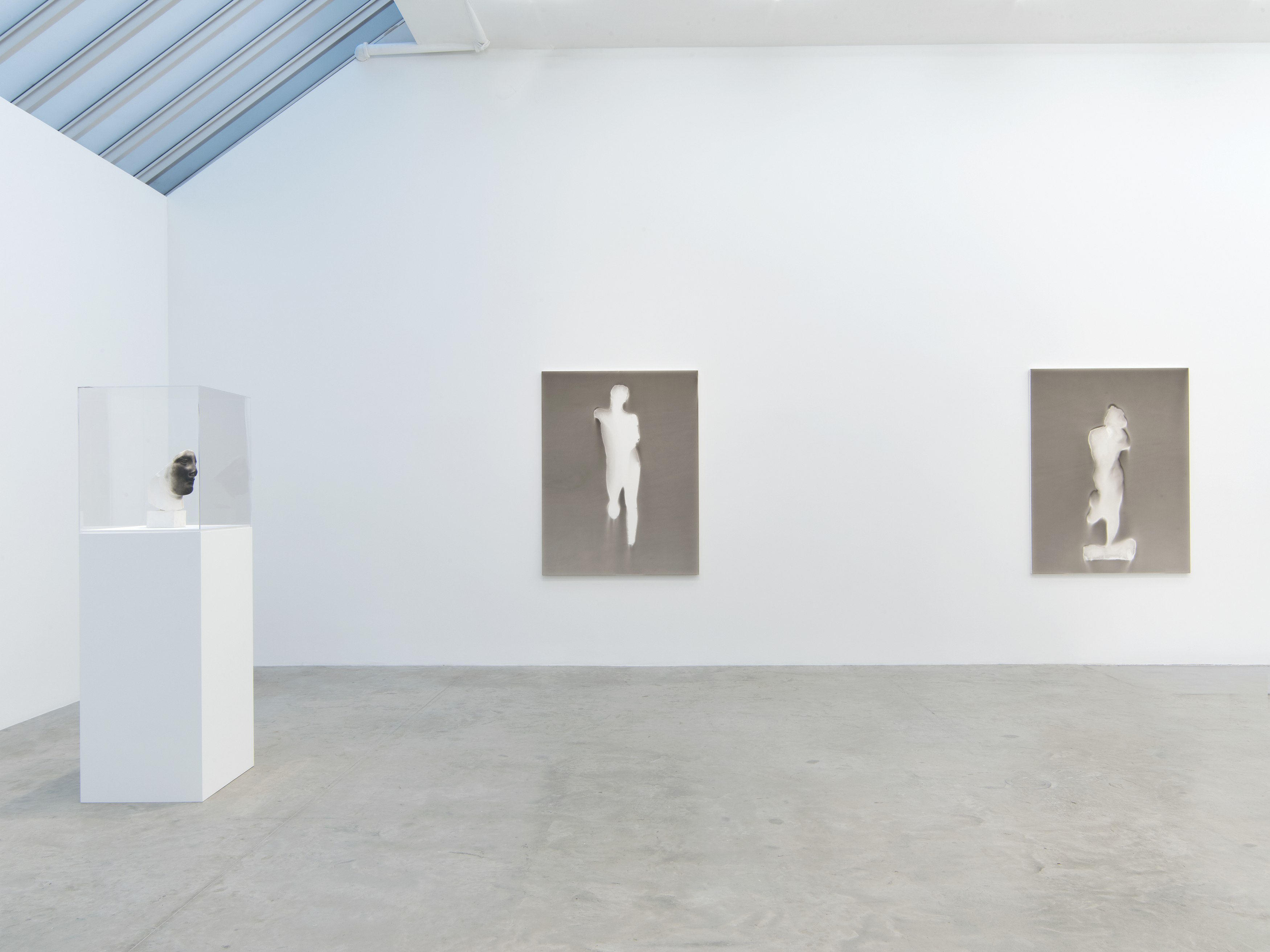Claudio Parmiggiani, Claudio Parmiggiani at Bortolami, photo 9