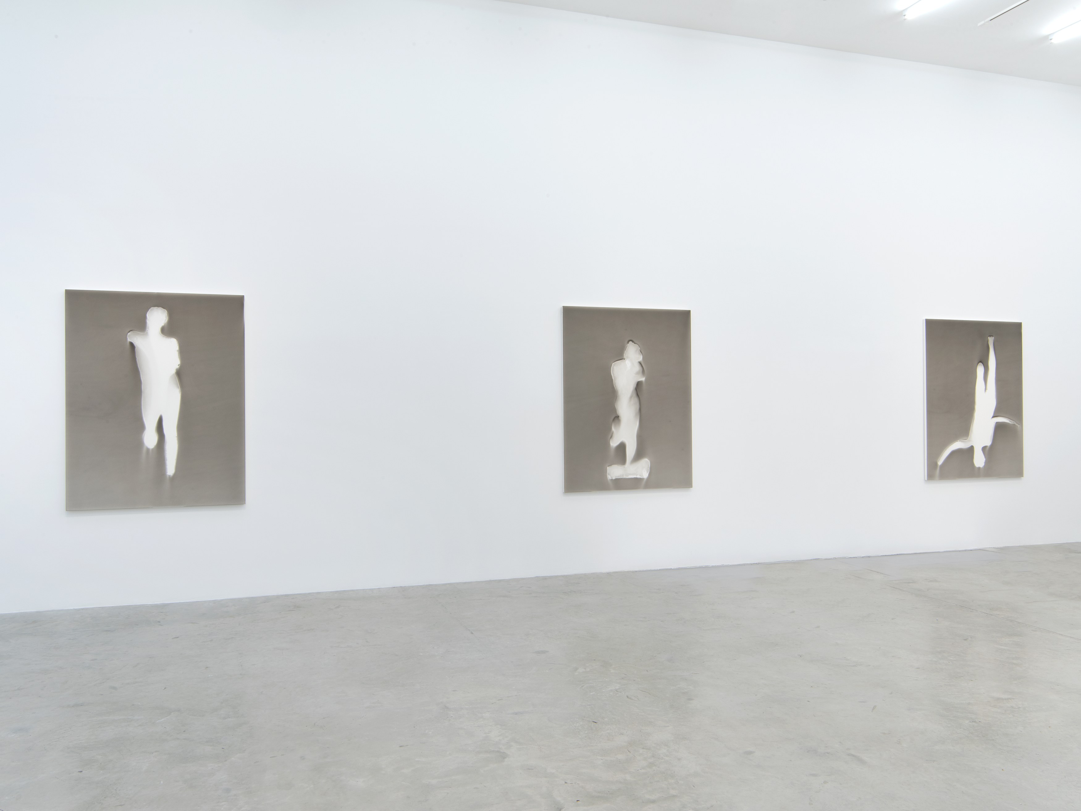 Claudio Parmiggiani, Claudio Parmiggiani at Bortolami, photo 10