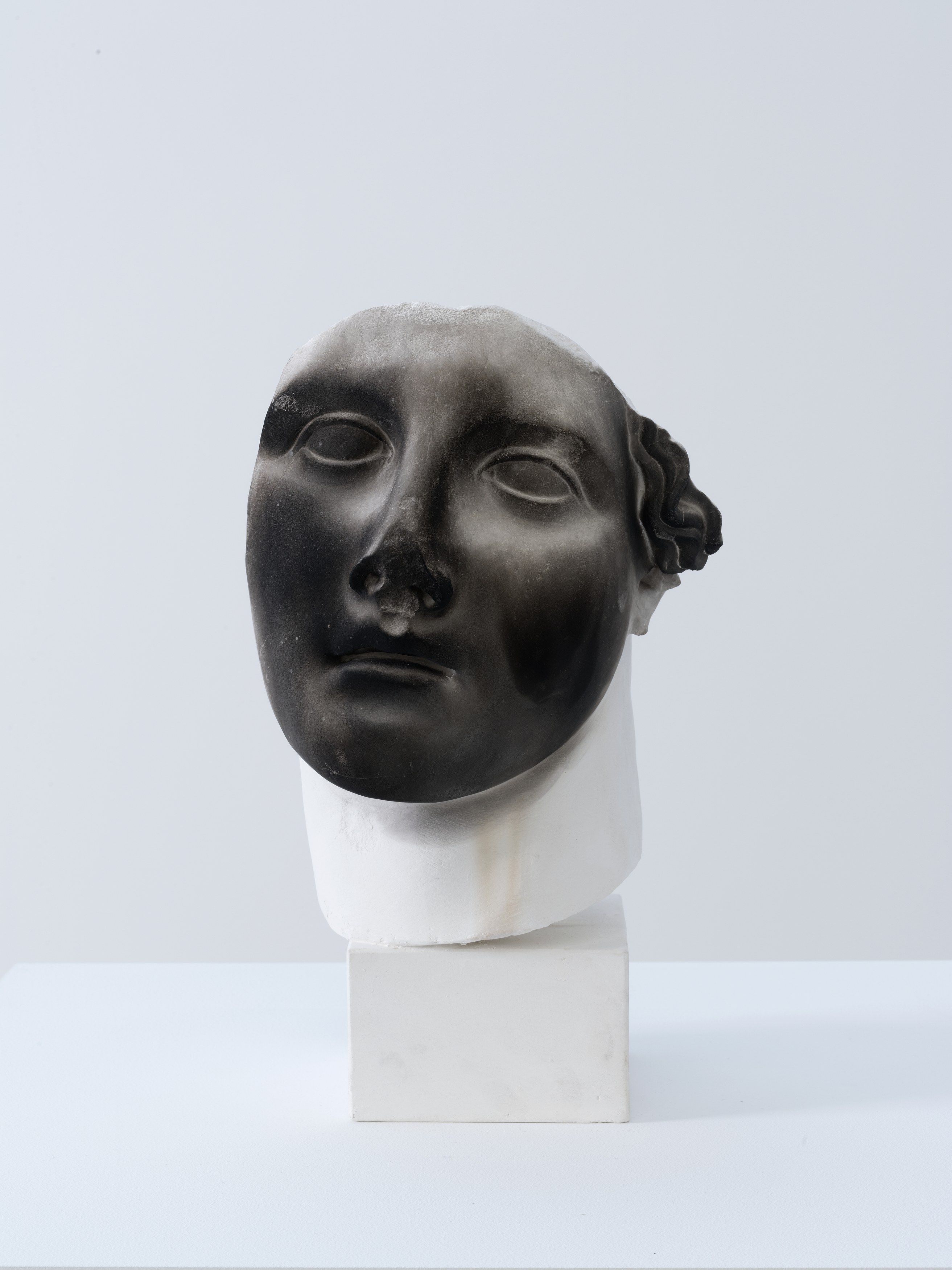Claudio Parmiggiani, Claudio Parmiggiani at Bortolami, photo 26
