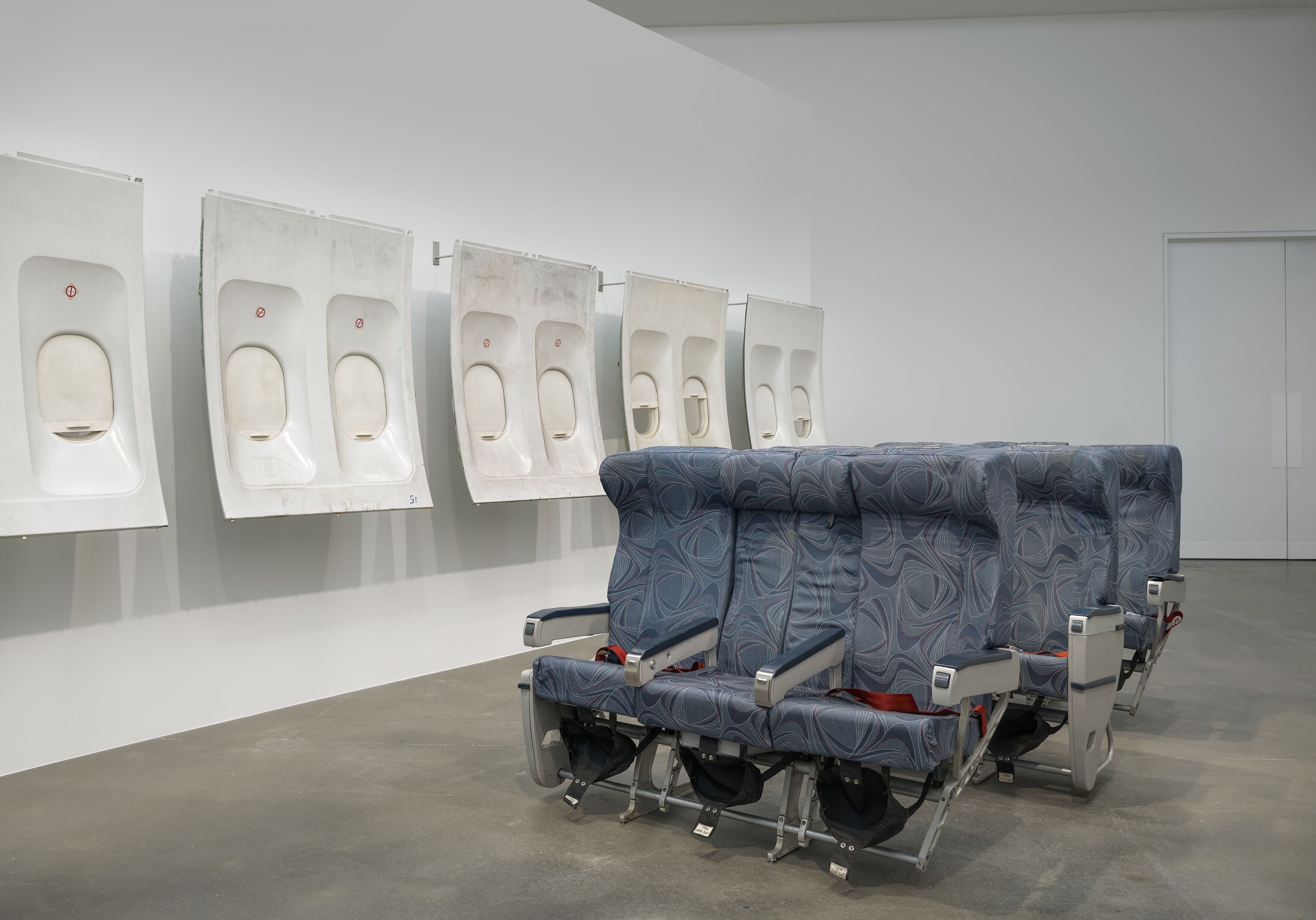 Isa Genzken, Window at Hauser & Wirth, photo 5