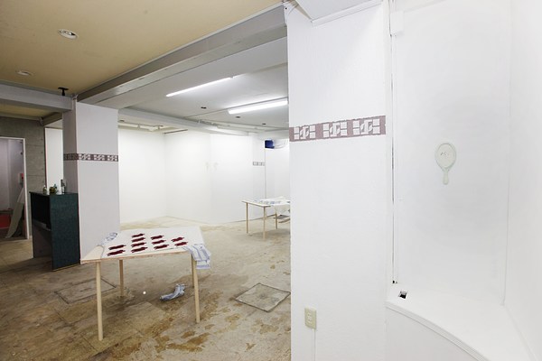 Image 10 of 70