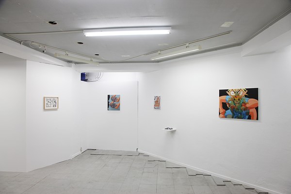 Image 2 of 33