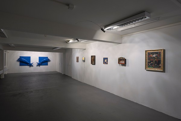 Image 2 of 30