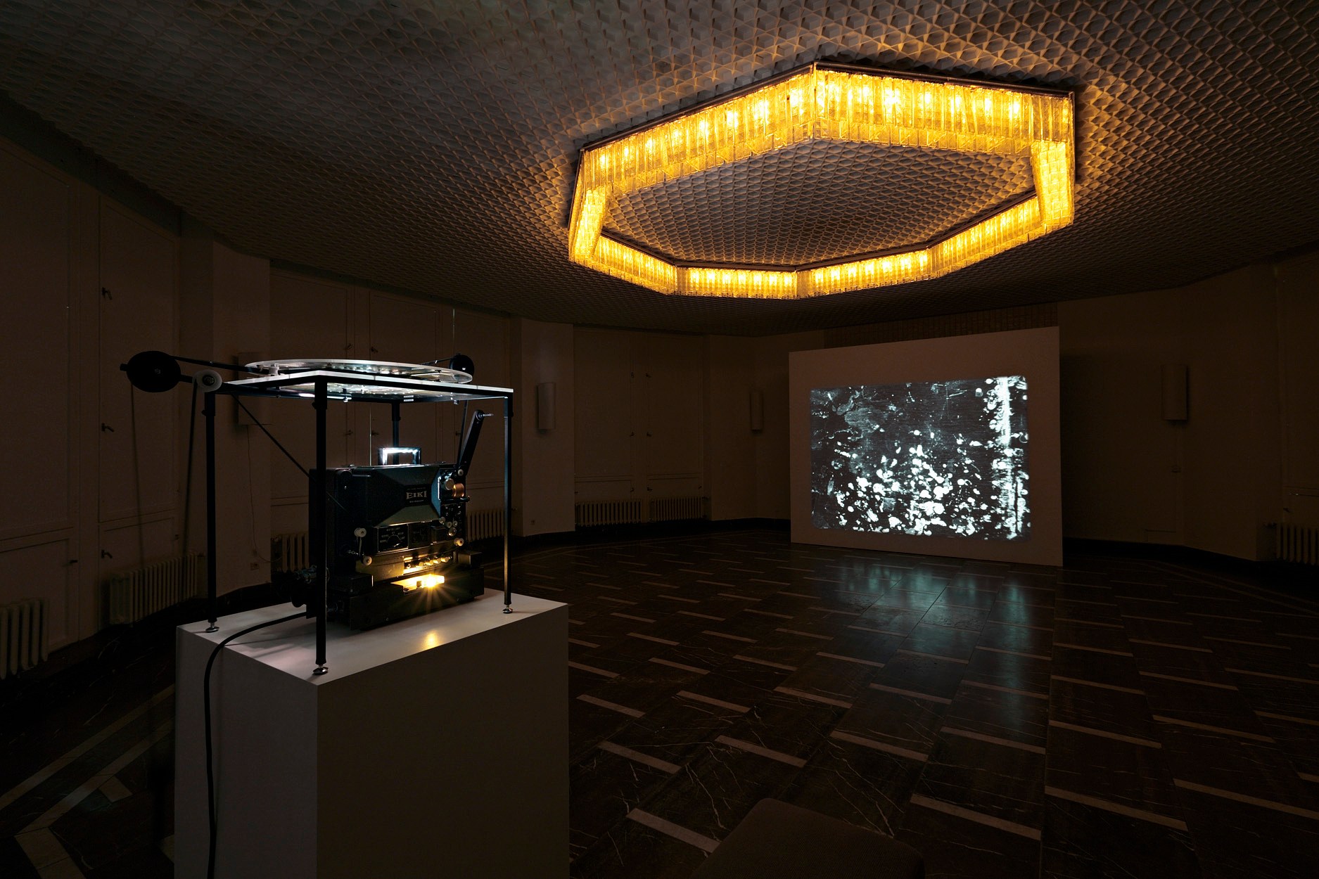 Paul Sietsema, Anticultural Positions at Schinkel Pavillon, photo 3
