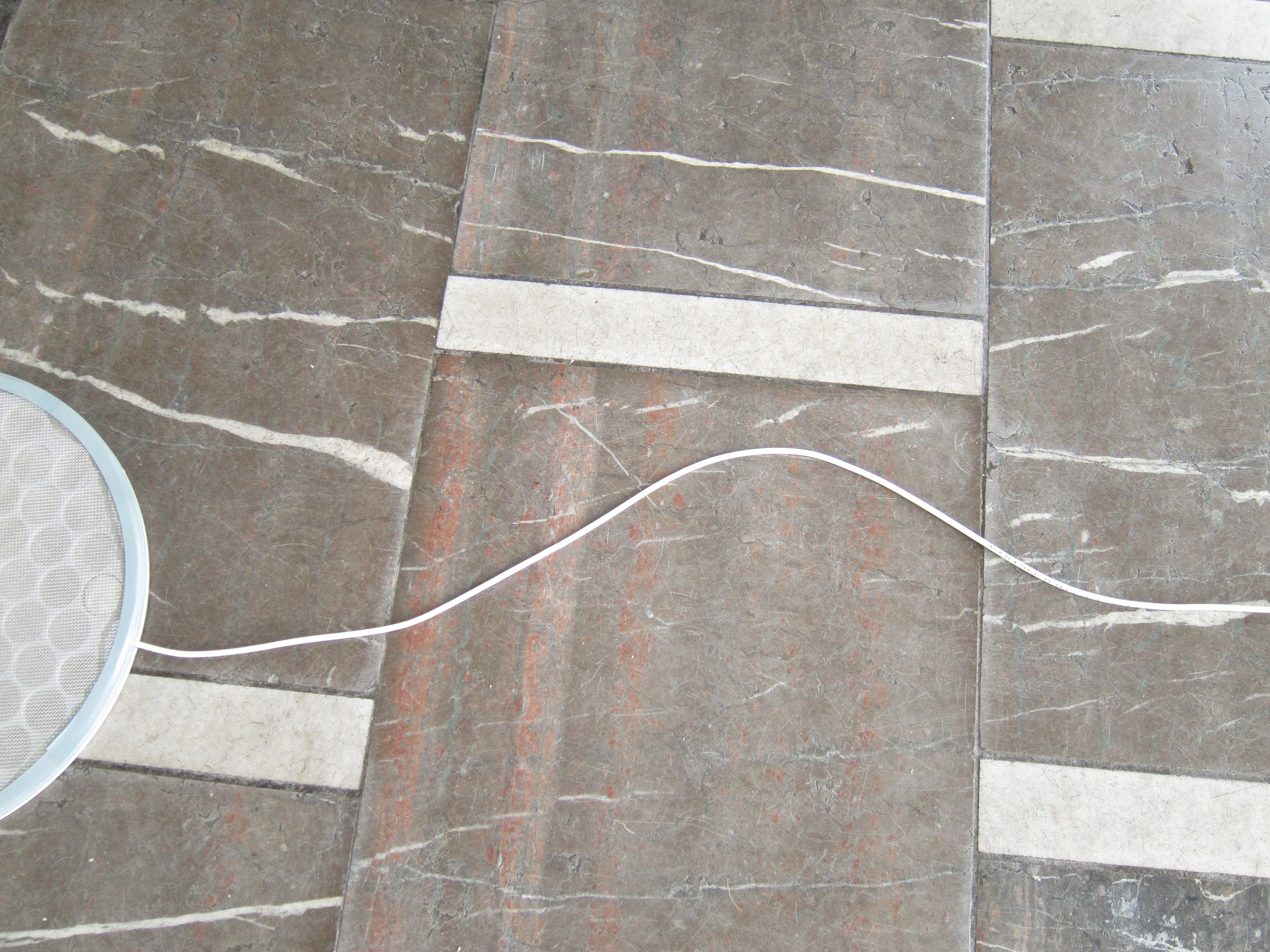 Cerith Wyn Evans, Détourne at Schinkel Pavillon, photo 15