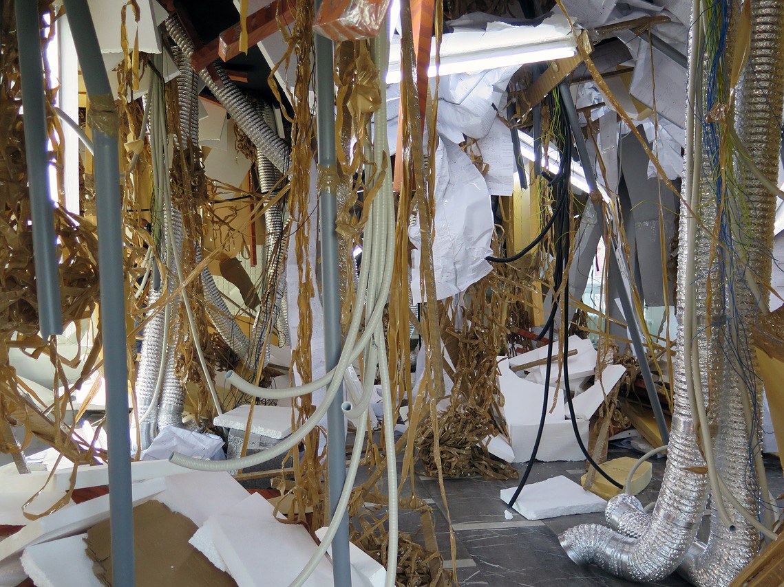 Thomas Hirschhorn, Höhere Gewalt at Schinkel Pavillon, photo 3