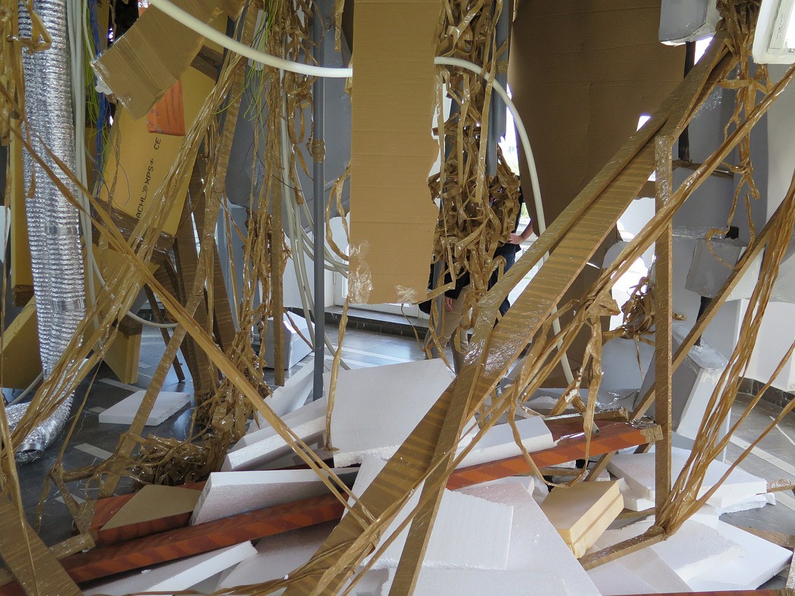 Thomas Hirschhorn, Höhere Gewalt at Schinkel Pavillon, photo 7