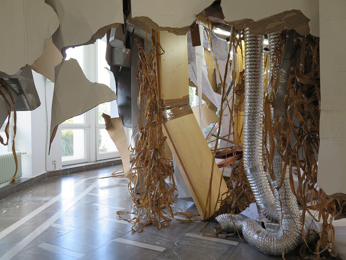 Thomas Hirschhorn, Höhere Gewalt at Schinkel Pavillon, photo 8