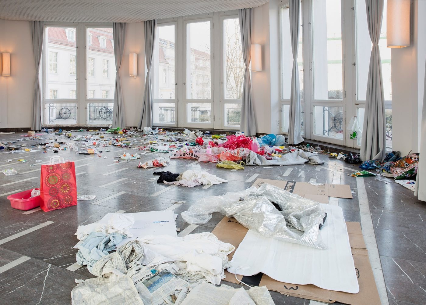 Jason Dodge, Untitled at Schinkel Pavillon, photo 4