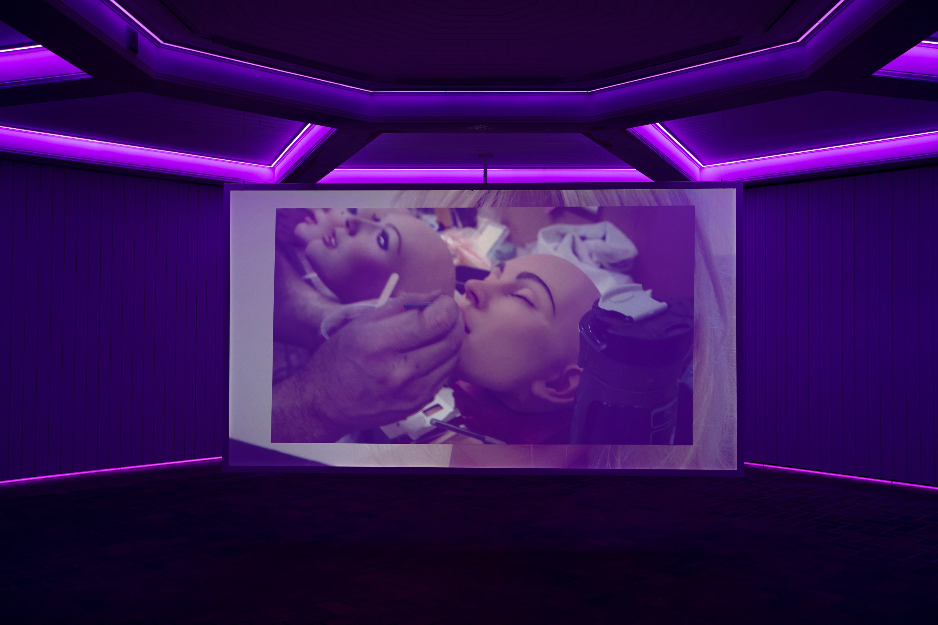 Mohamed Bourouissa, Link at Schinkel Pavillon, photo 4