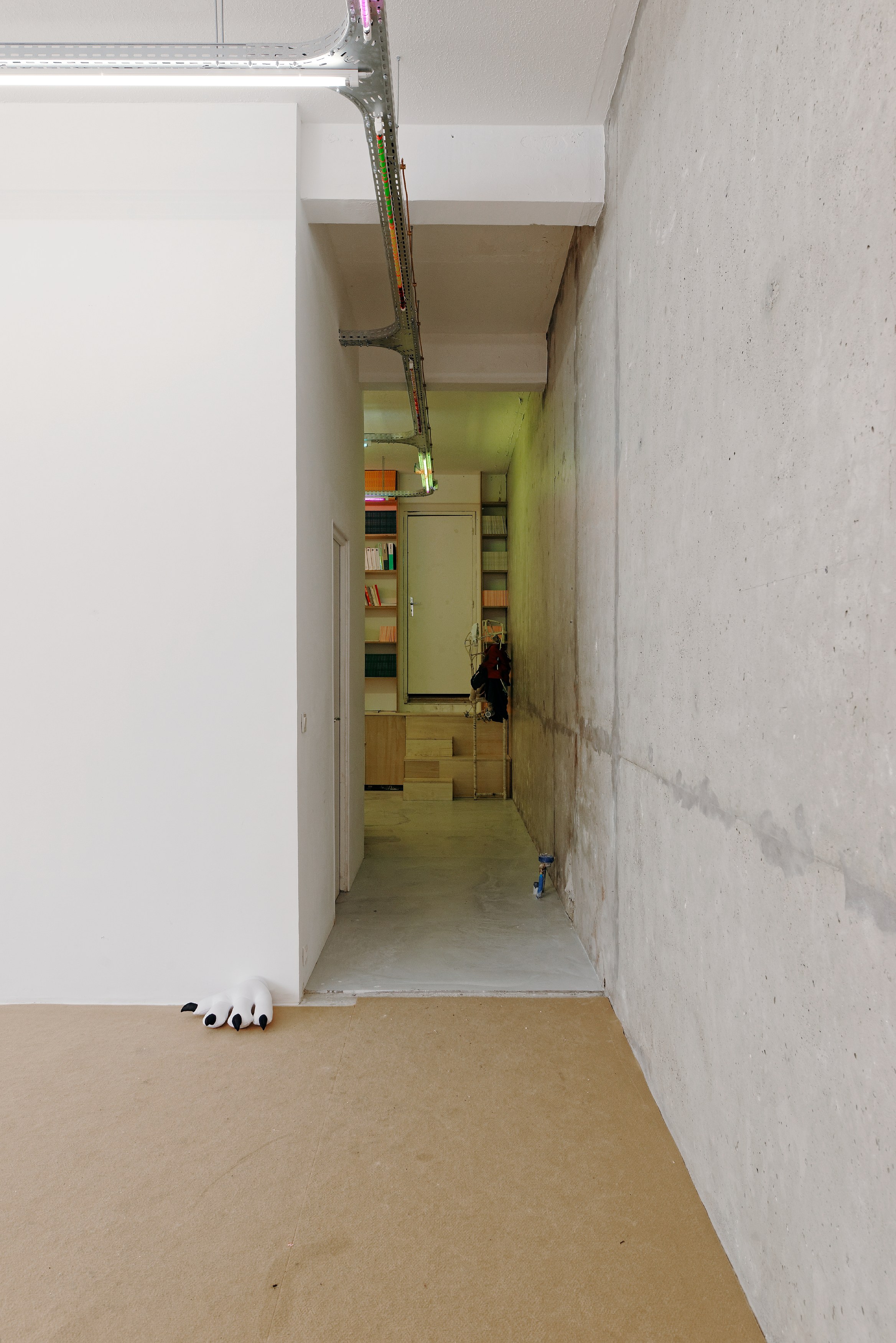 Renaud Jerez, When Tania arrived home at Tragic Venus, CELESTE | data center Marilyn, Champs-sur-Marne, photo 13