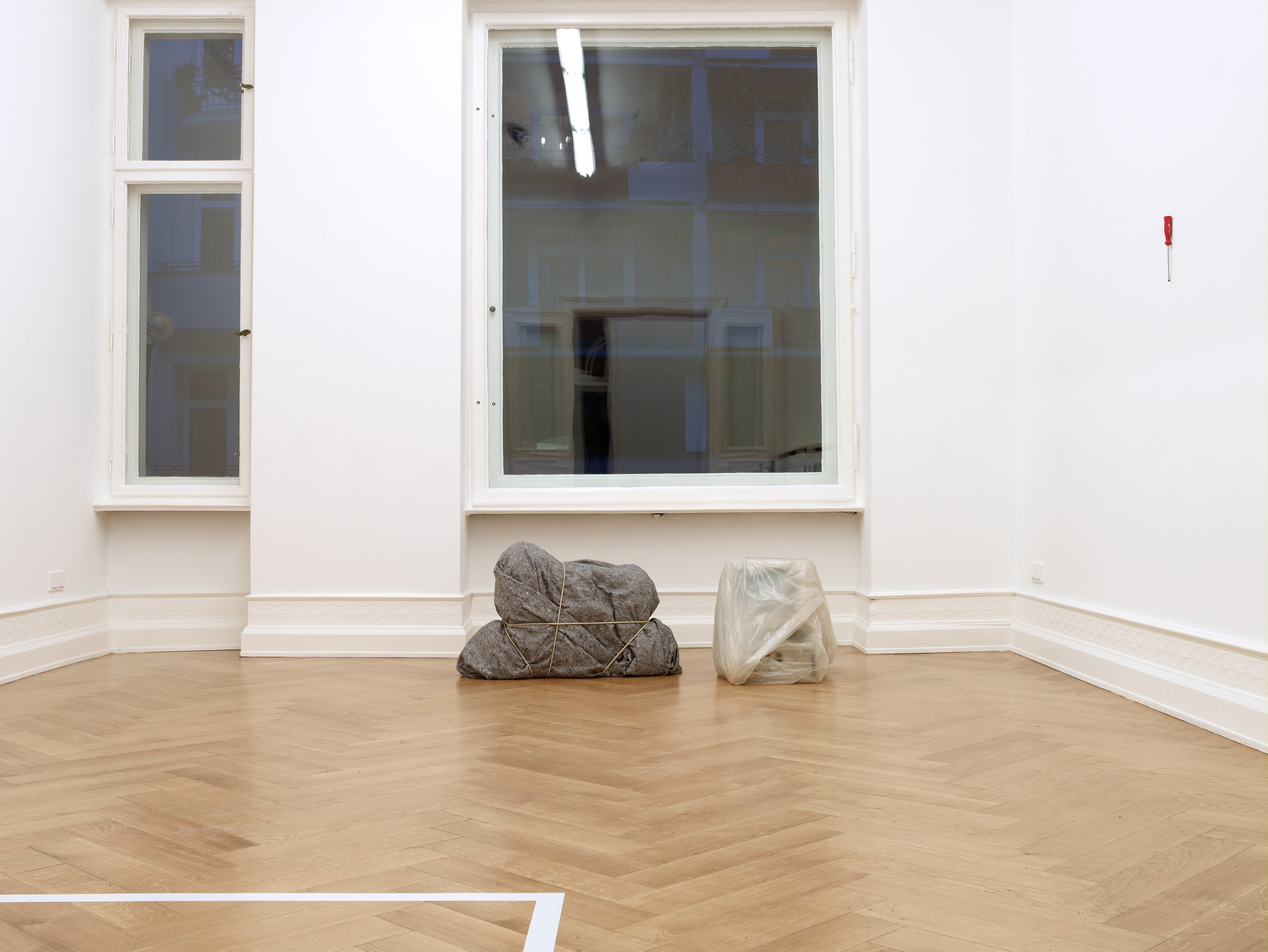 Henrik Olesen, How do I make myself a body? at Galerie Buchholz, Berlin, photo 3