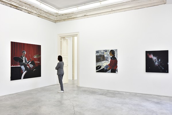 Image 4 of 30