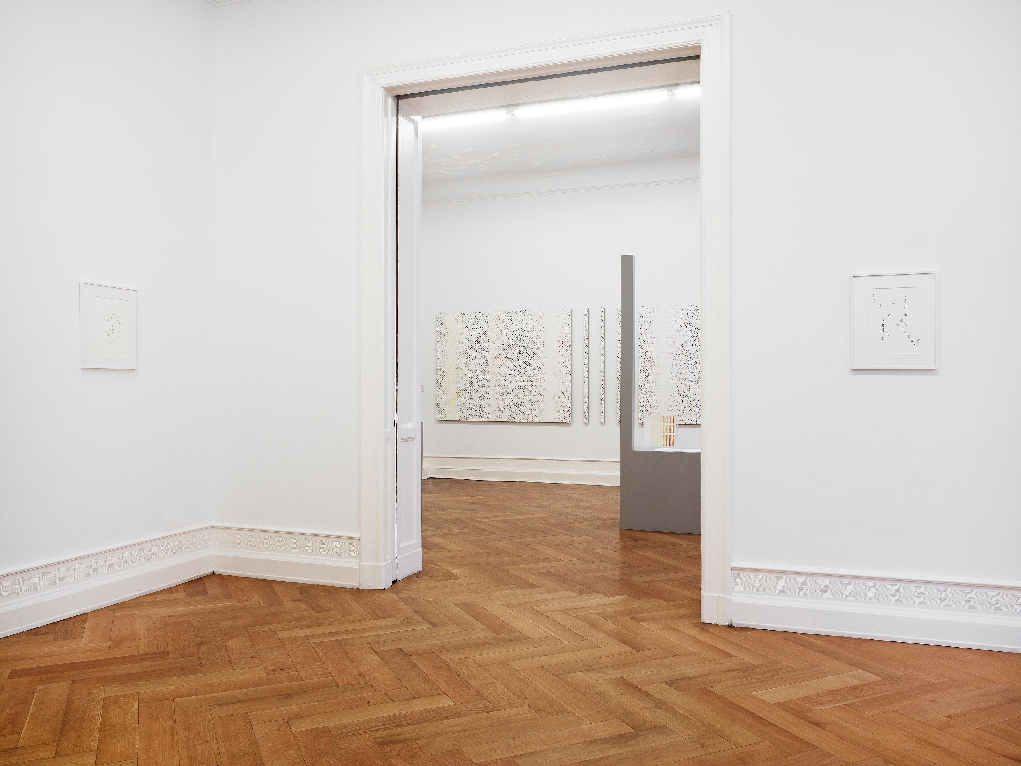 Cheyney Thompson, Pedestals, Bias-cut, /Robert Macaire/, Chronochromes at Galerie Buchholz, Berlin, photo 5