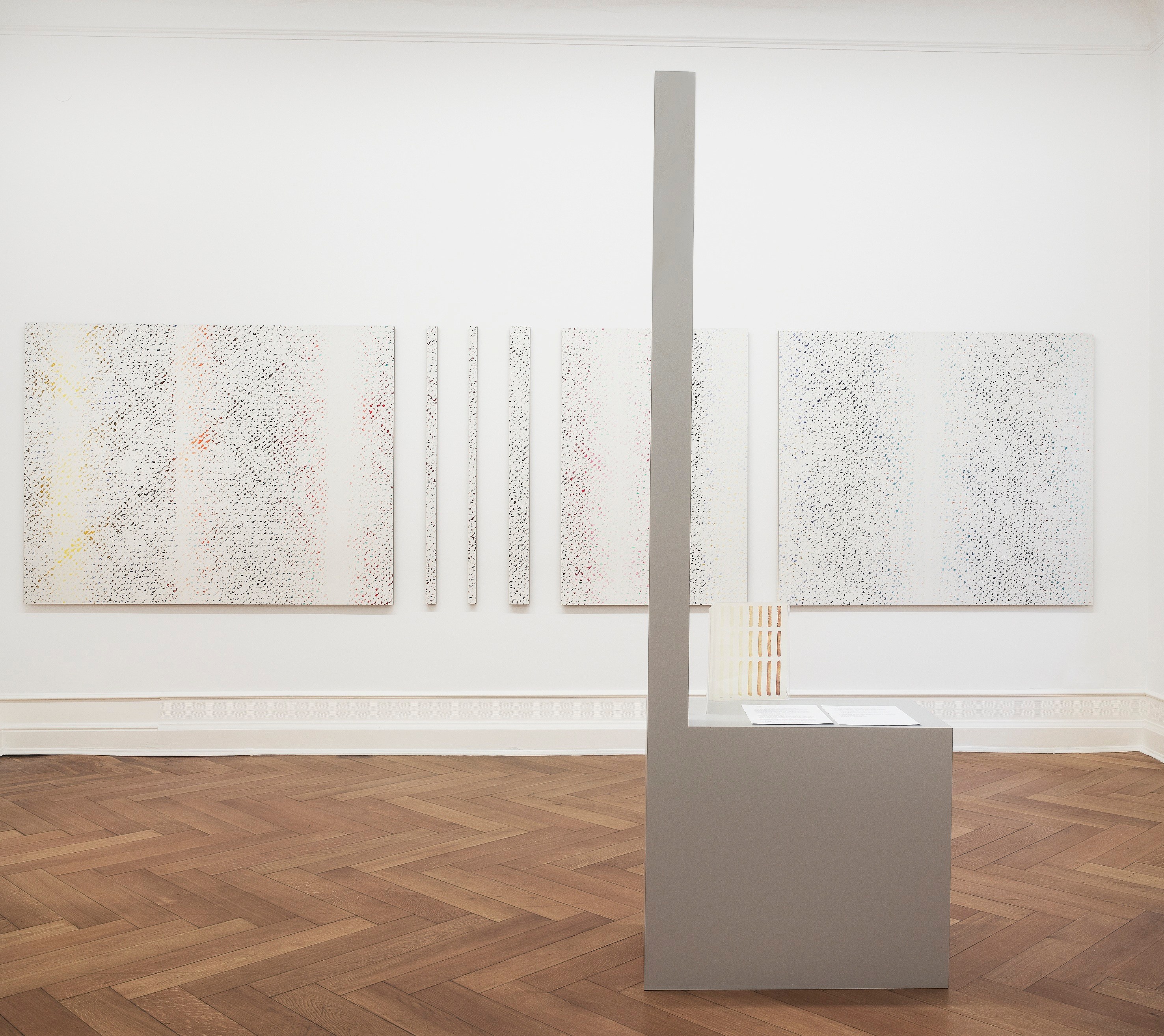 Cheyney Thompson, Pedestals, Bias-cut, /Robert Macaire/, Chronochromes at Galerie Buchholz, Berlin, photo 8