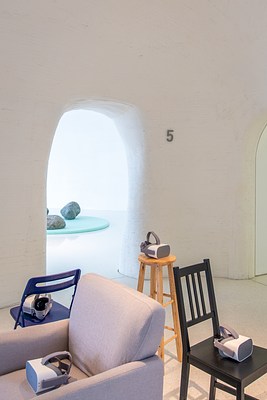 Image 8 of 44