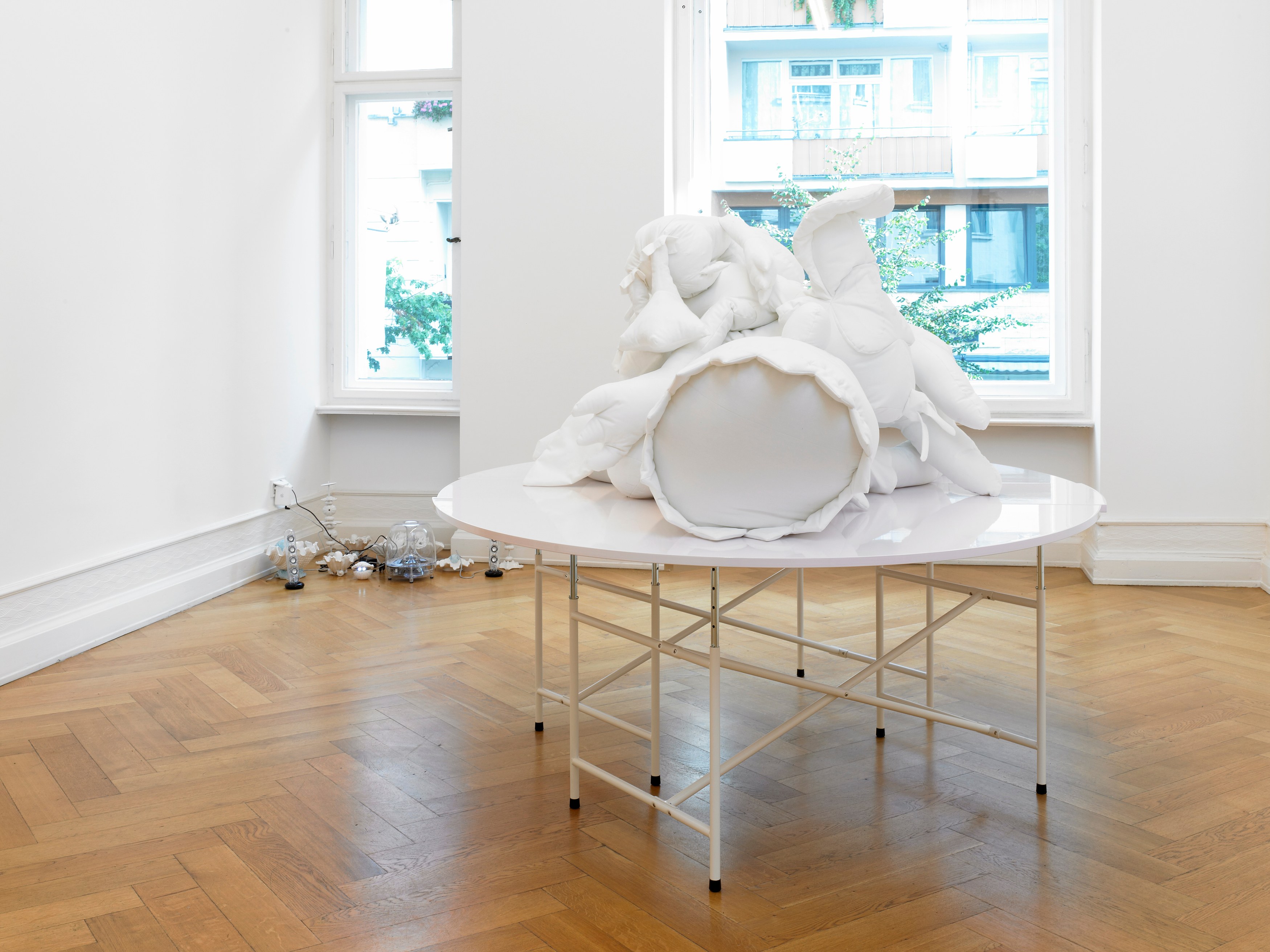 Cosima von Bonin, GRANDVILLE AND THE DECISION AT GRANDVILLE at Galerie Buchholz, Berlin, photo 8