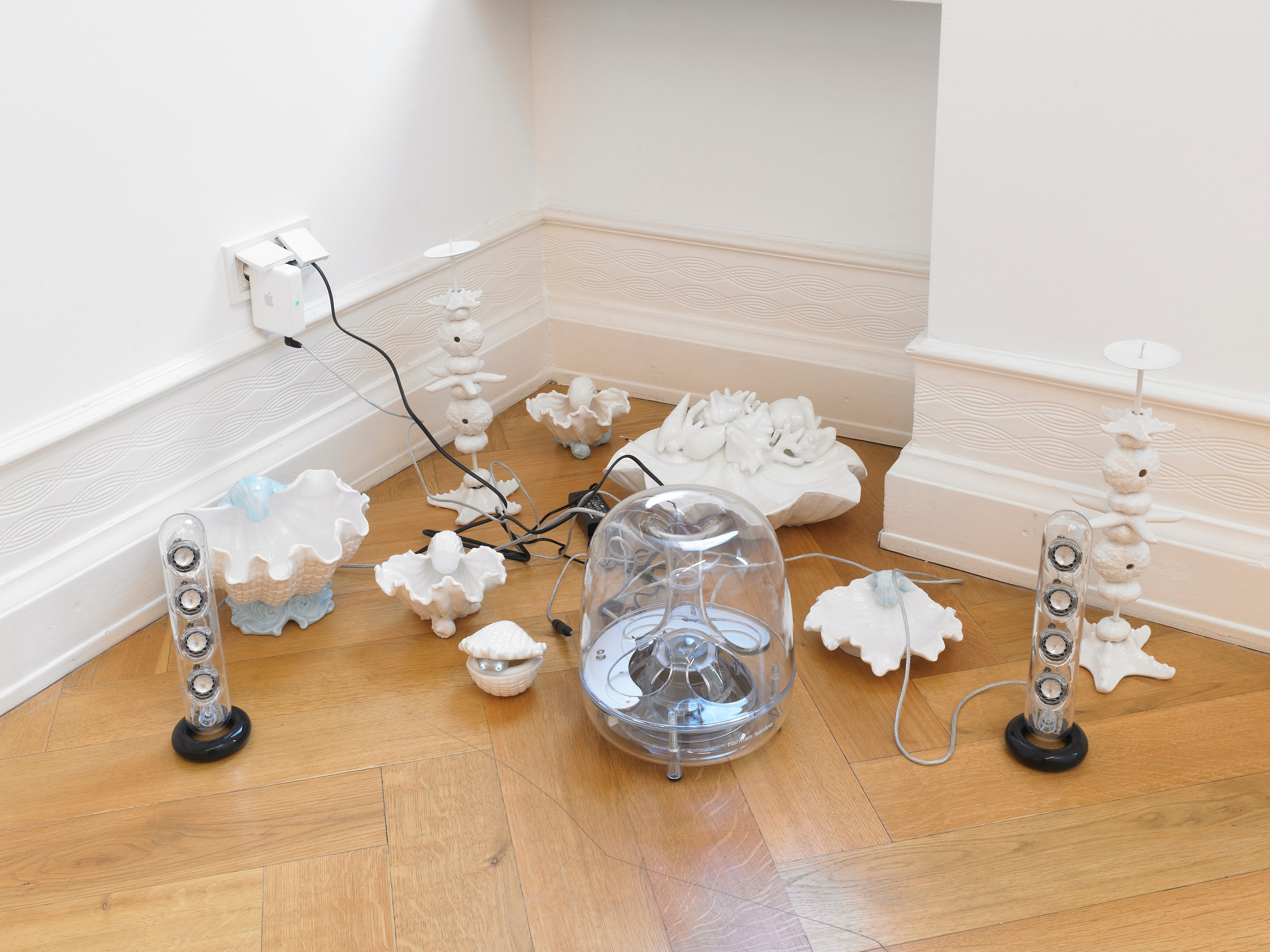 Cosima von Bonin, GRANDVILLE AND THE DECISION AT GRANDVILLE at Galerie Buchholz, Berlin, photo 9
