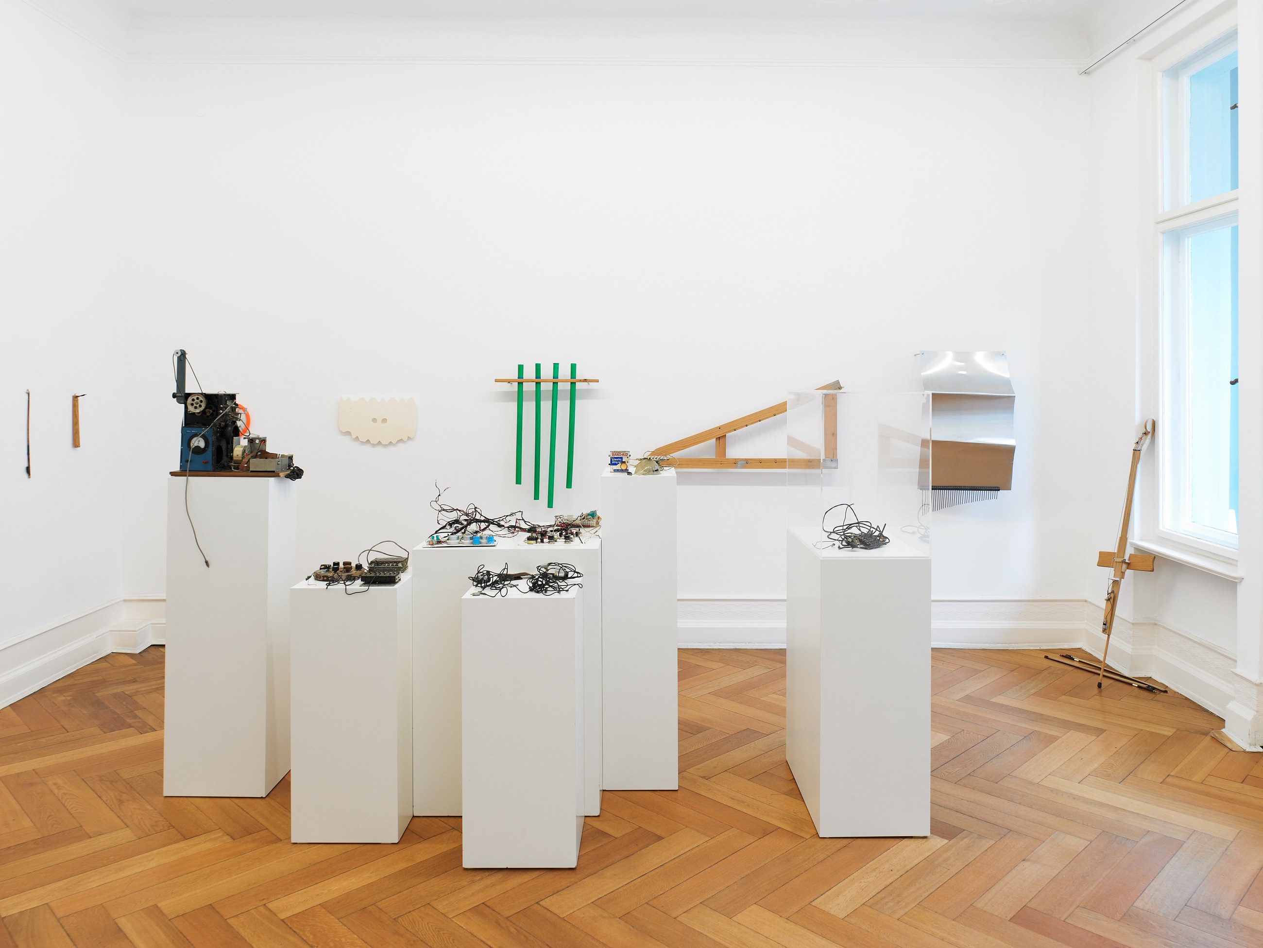 Tony Conrad, Invented Acoustical Tools at Galerie Buchholz, Berlin, photo 17