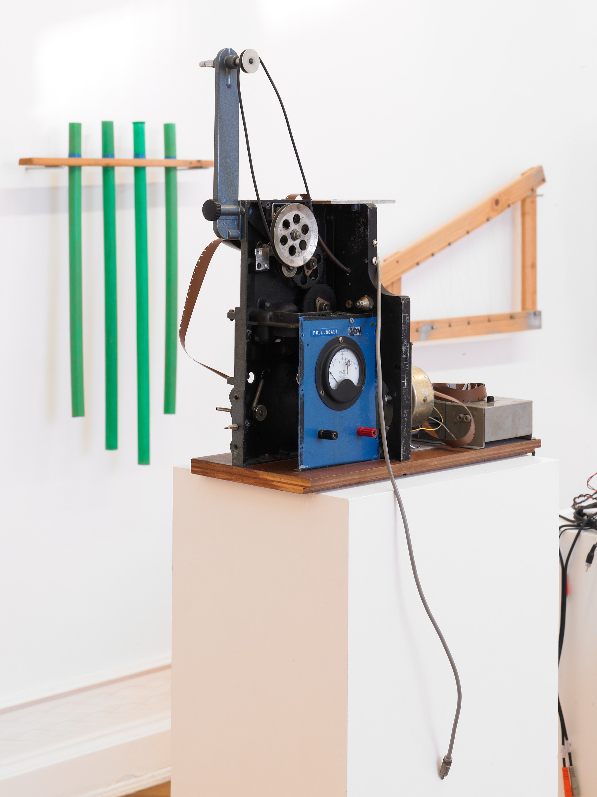 Tony Conrad, Invented Acoustical Tools at Galerie Buchholz, Berlin, photo 24