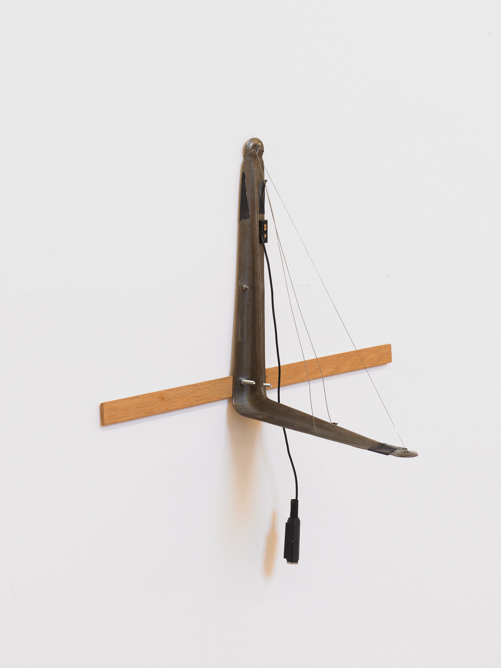 Tony Conrad, Invented Acoustical Tools at Galerie Buchholz, Berlin, photo 45