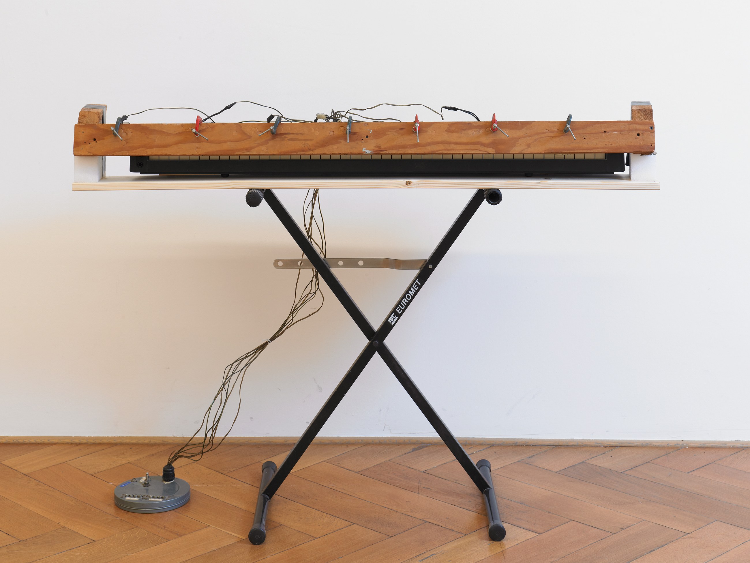 Tony Conrad, Invented Acoustical Tools at Galerie Buchholz, Berlin, photo 54