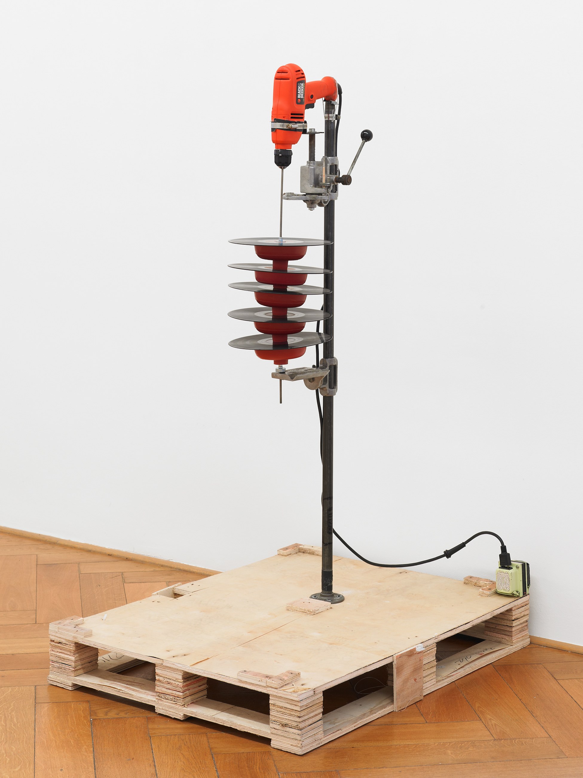 Tony Conrad, Invented Acoustical Tools at Galerie Buchholz, Berlin, photo 56