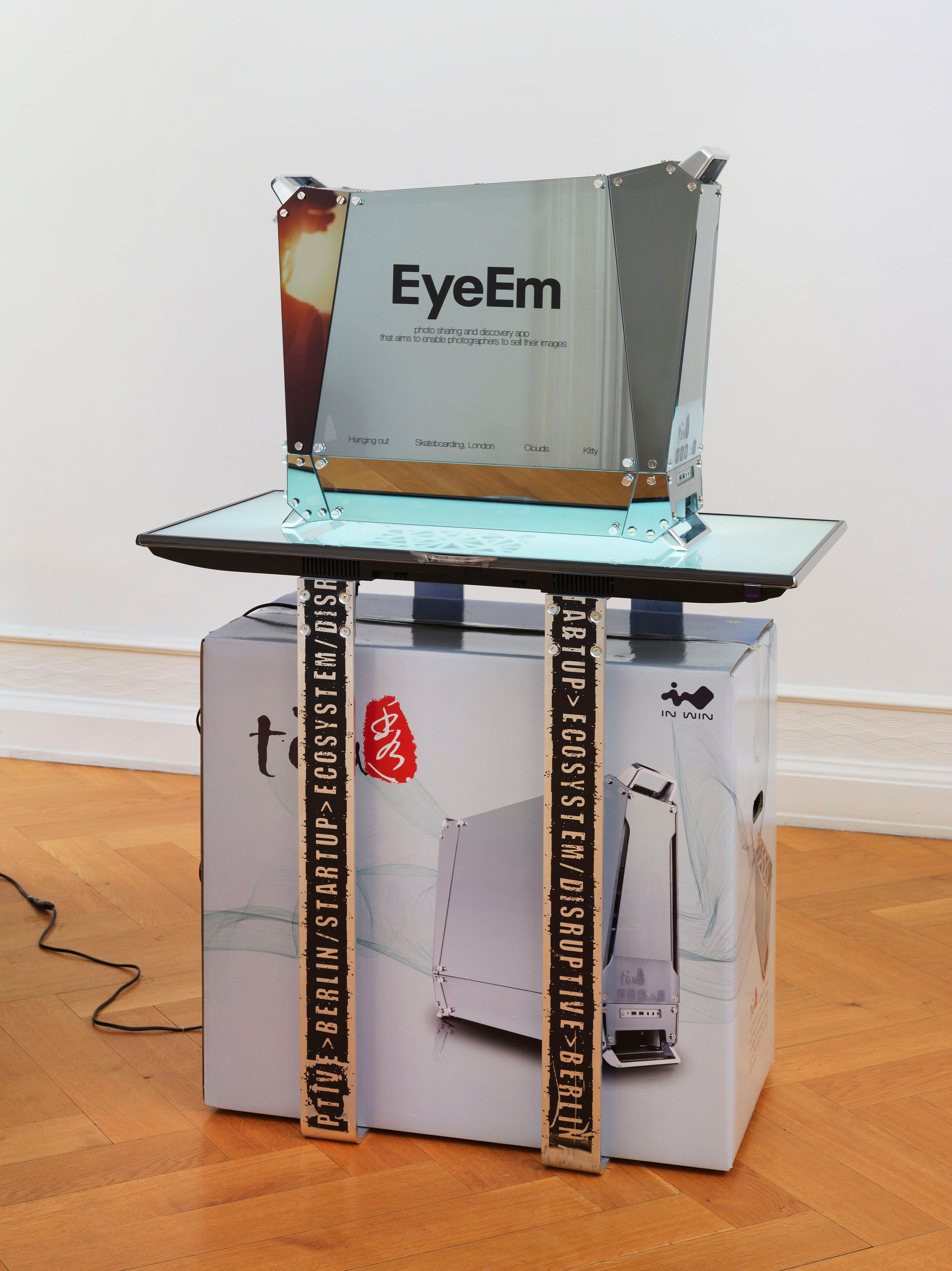 Simon Denny, Disruptive Berlin at Galerie Buchholz, Berlin, photo 6