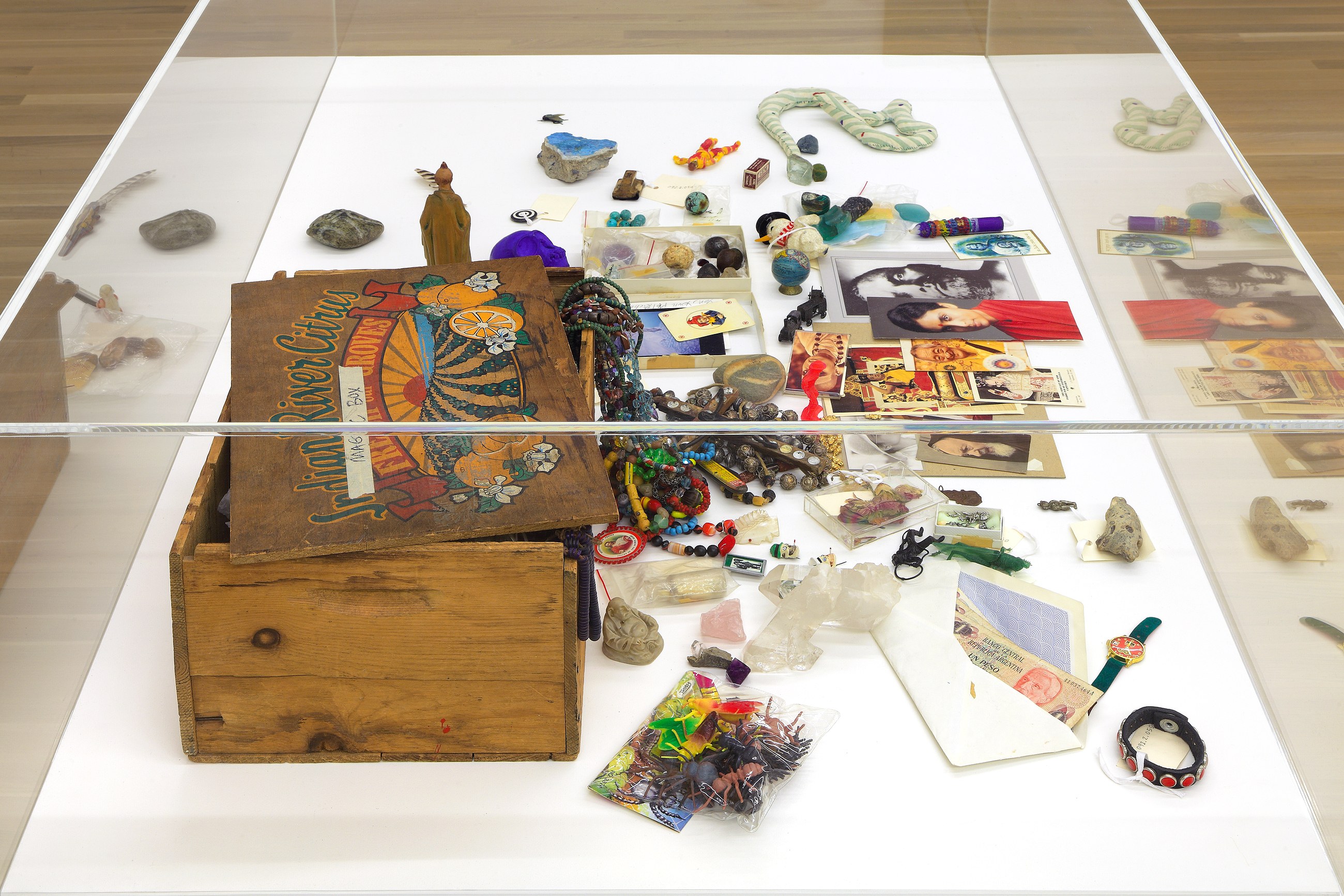 Julie Ault, afterlife at Galerie Buchholz, Berlin, photo 27