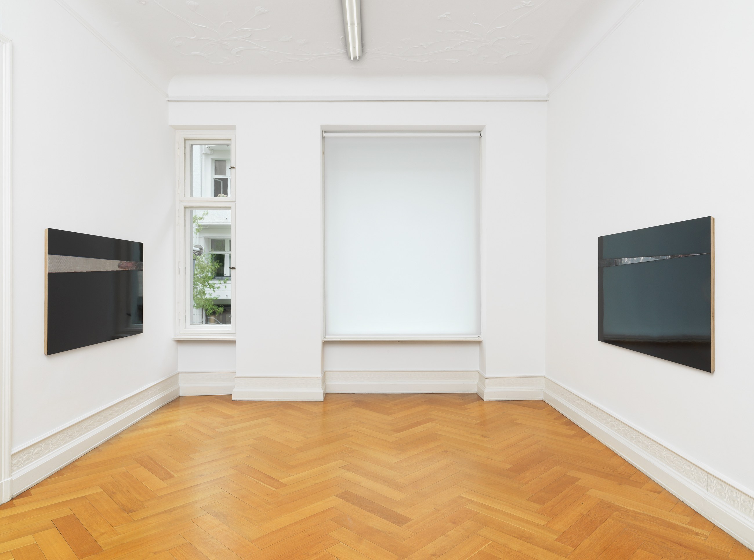 R. H. Quaytman, An Evening, Chapter 32 at Galerie Buchholz, Berlin, photo 3