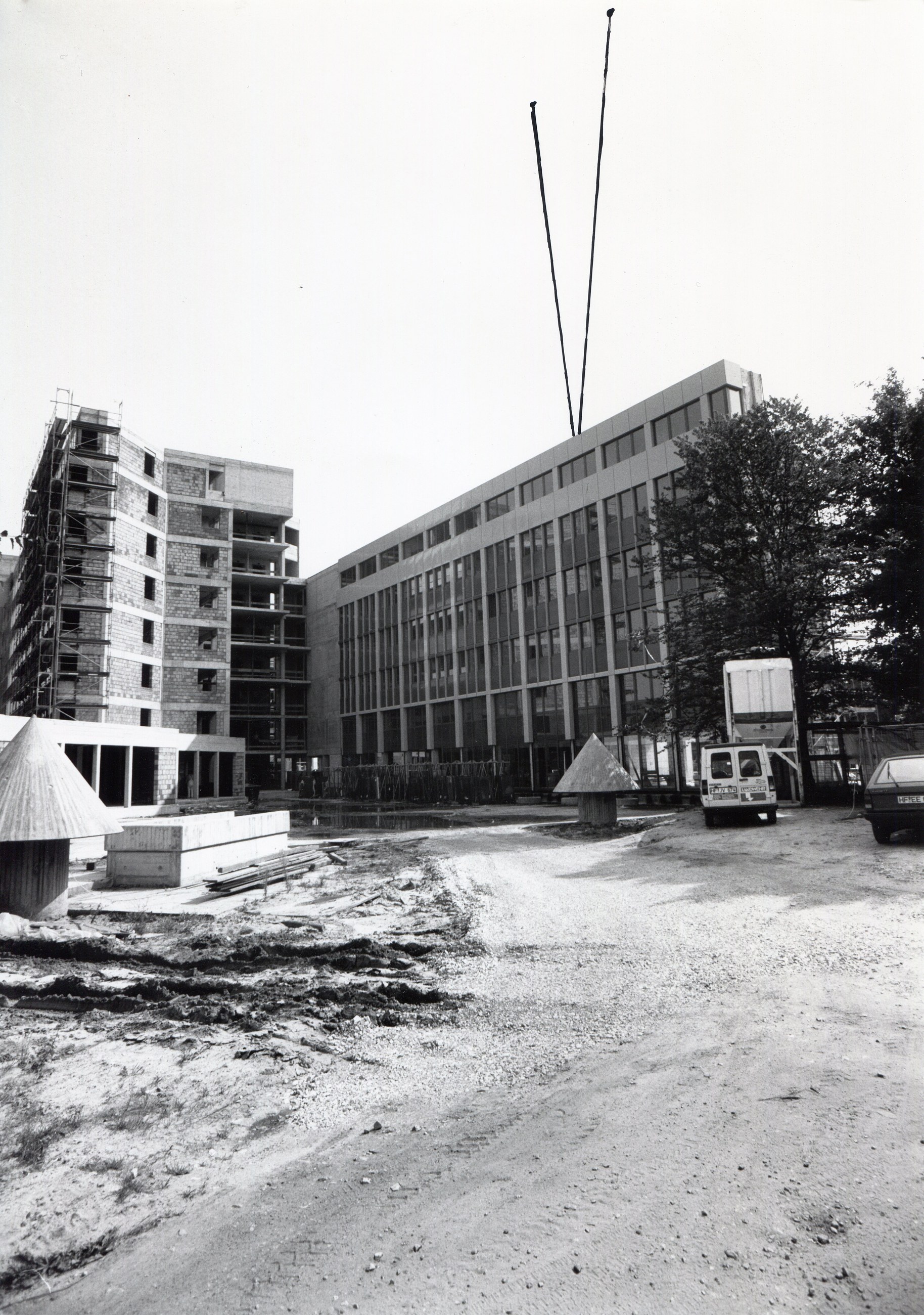 Isa Genzken, Projects for Outside at Galerie Buchholz, Berlin, photo 11