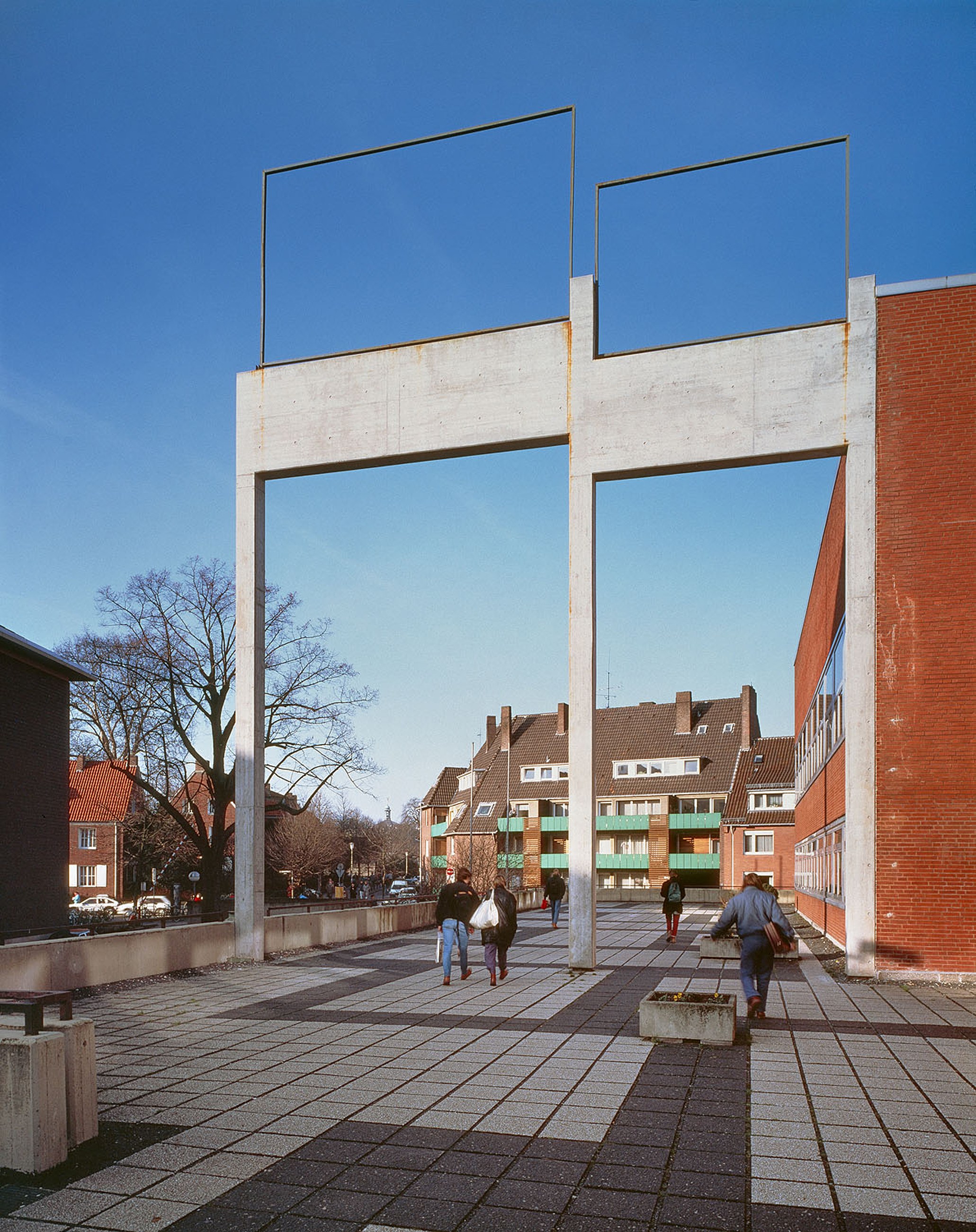 Isa Genzken, Projects for Outside at Galerie Buchholz, Berlin, photo 36