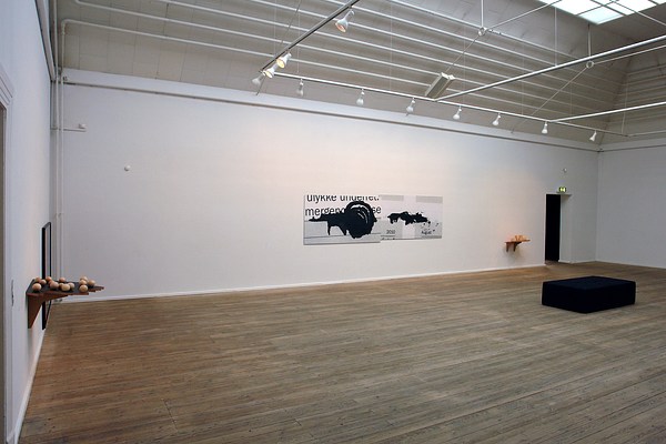 Image 2 of 27