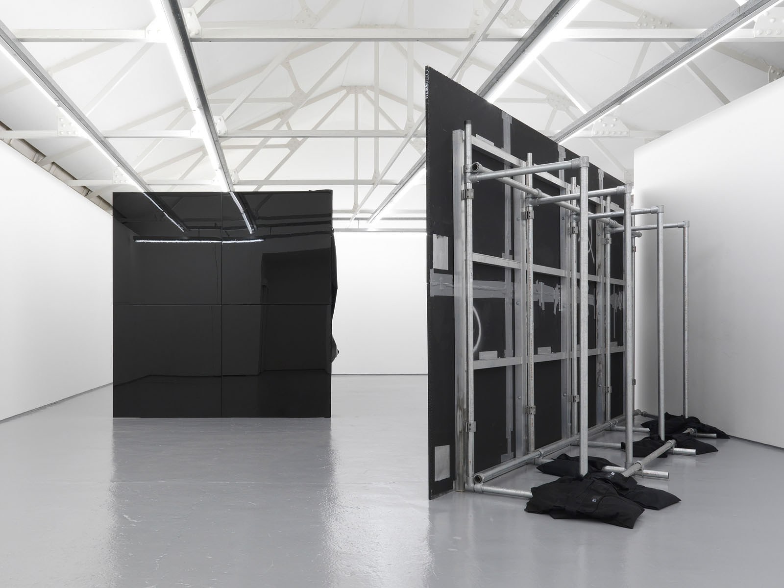 Banks Violette, Untitled at Studio M, photo 5