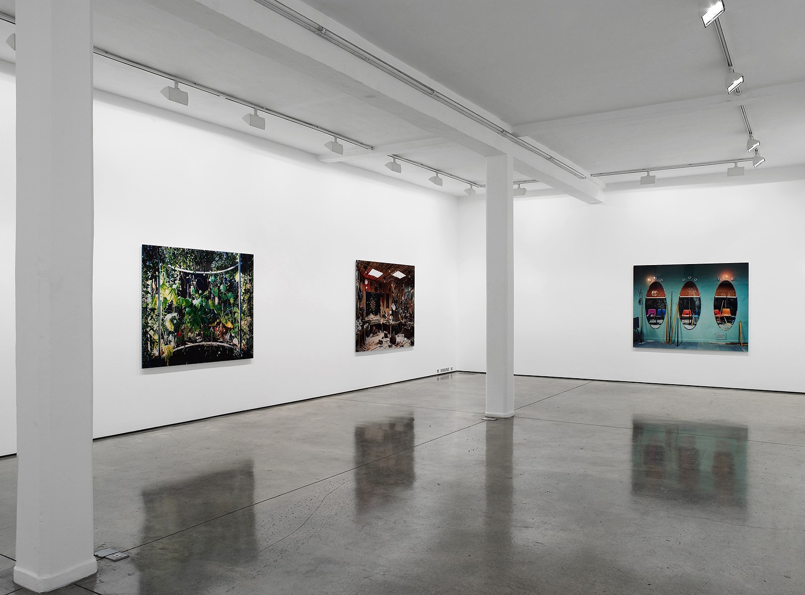 Anne Hardy, Untitled at Studio M, photo 3