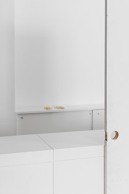 Image 3 of 28