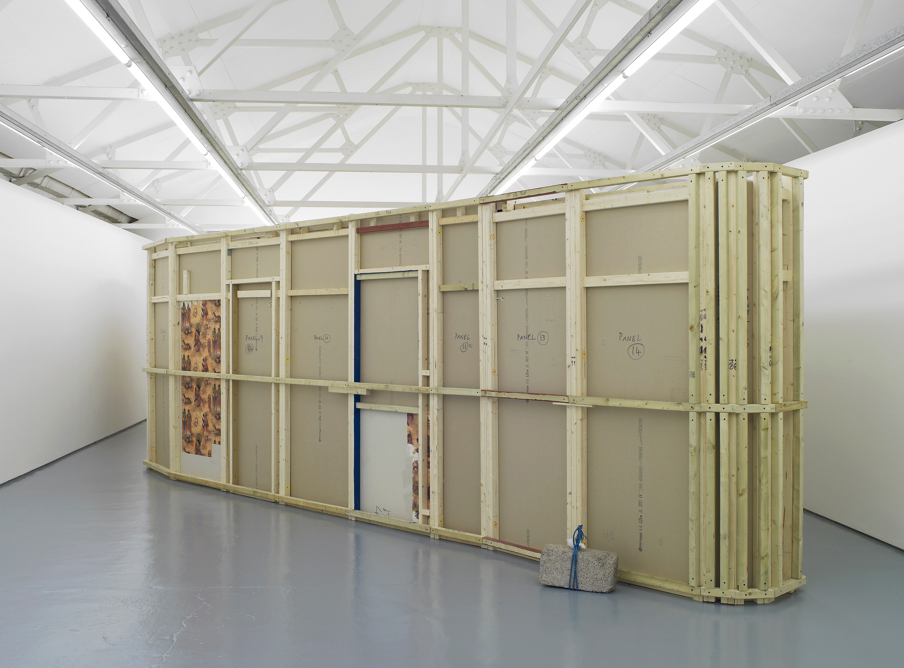 Anne Hardy, Untitled at Studio M, photo 4