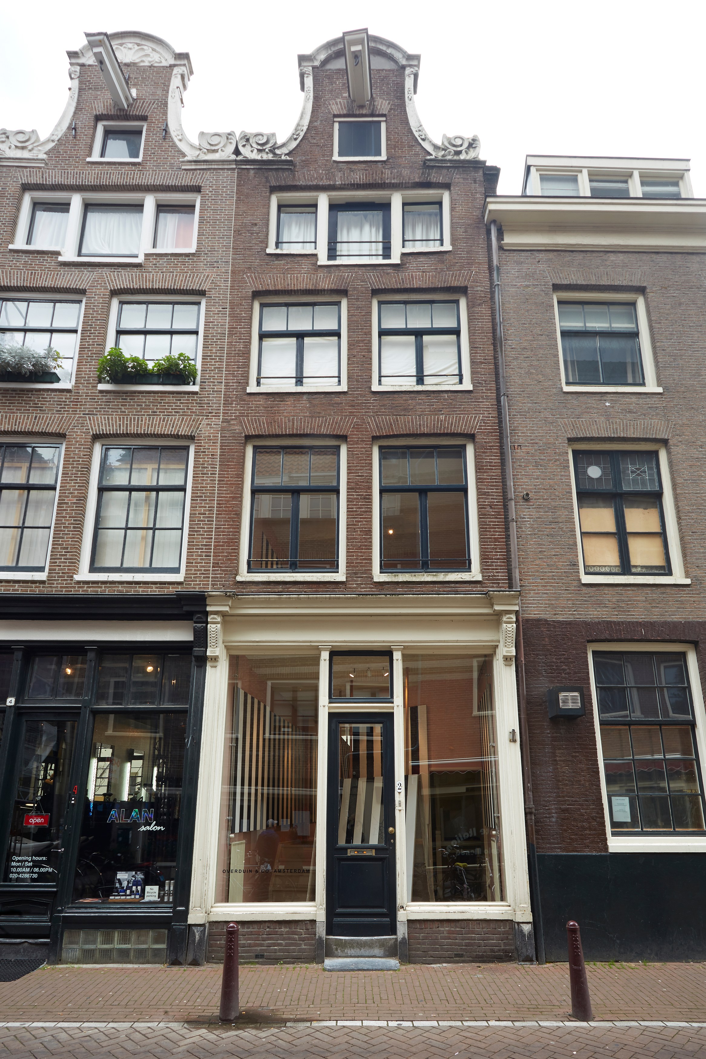 Merlin Carpenter, De Streepschilderijen at Overduin and Kite, photo 11