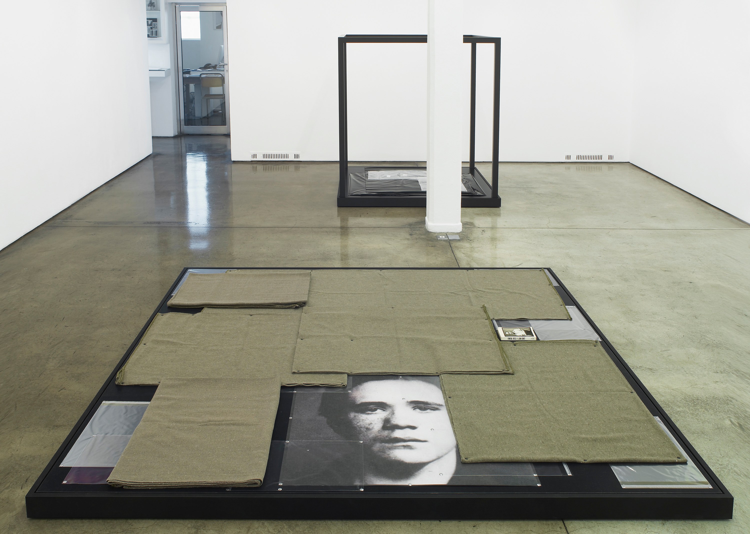 Tom Burr, Stages at Studio M, photo 4