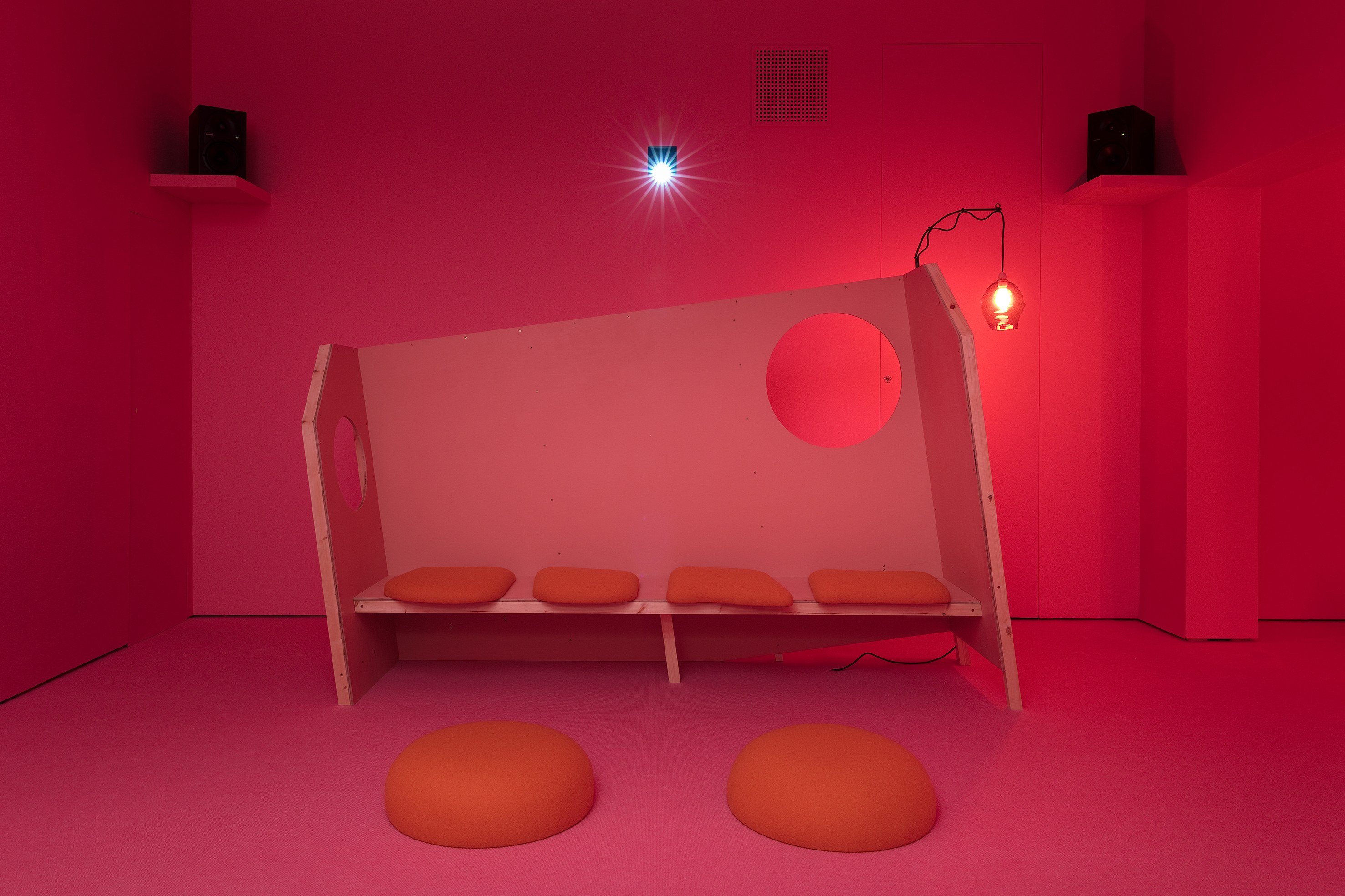 Anne Hardy, Untitled at Studio M, photo 3